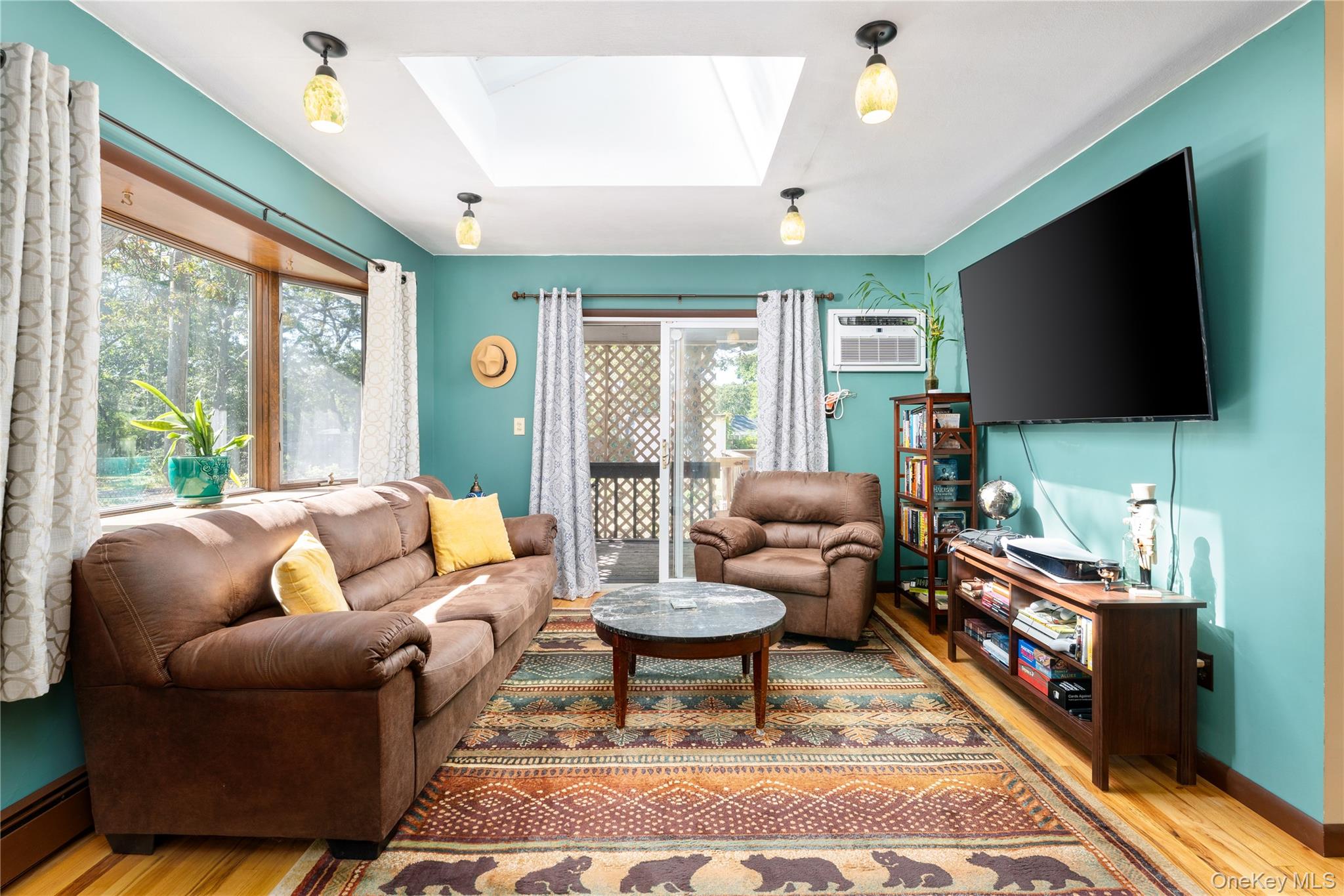 16 Daisy Place, Selden, NY 11784