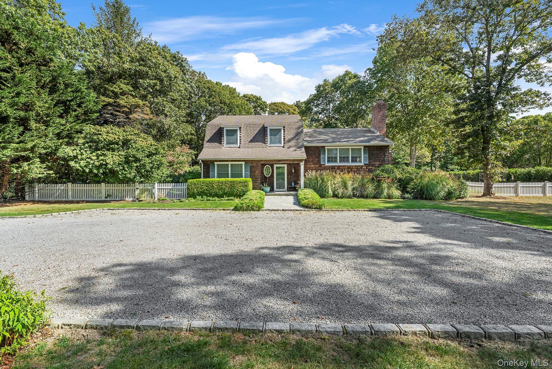 44 Midhampton Avenue, Quogue, NY 11959