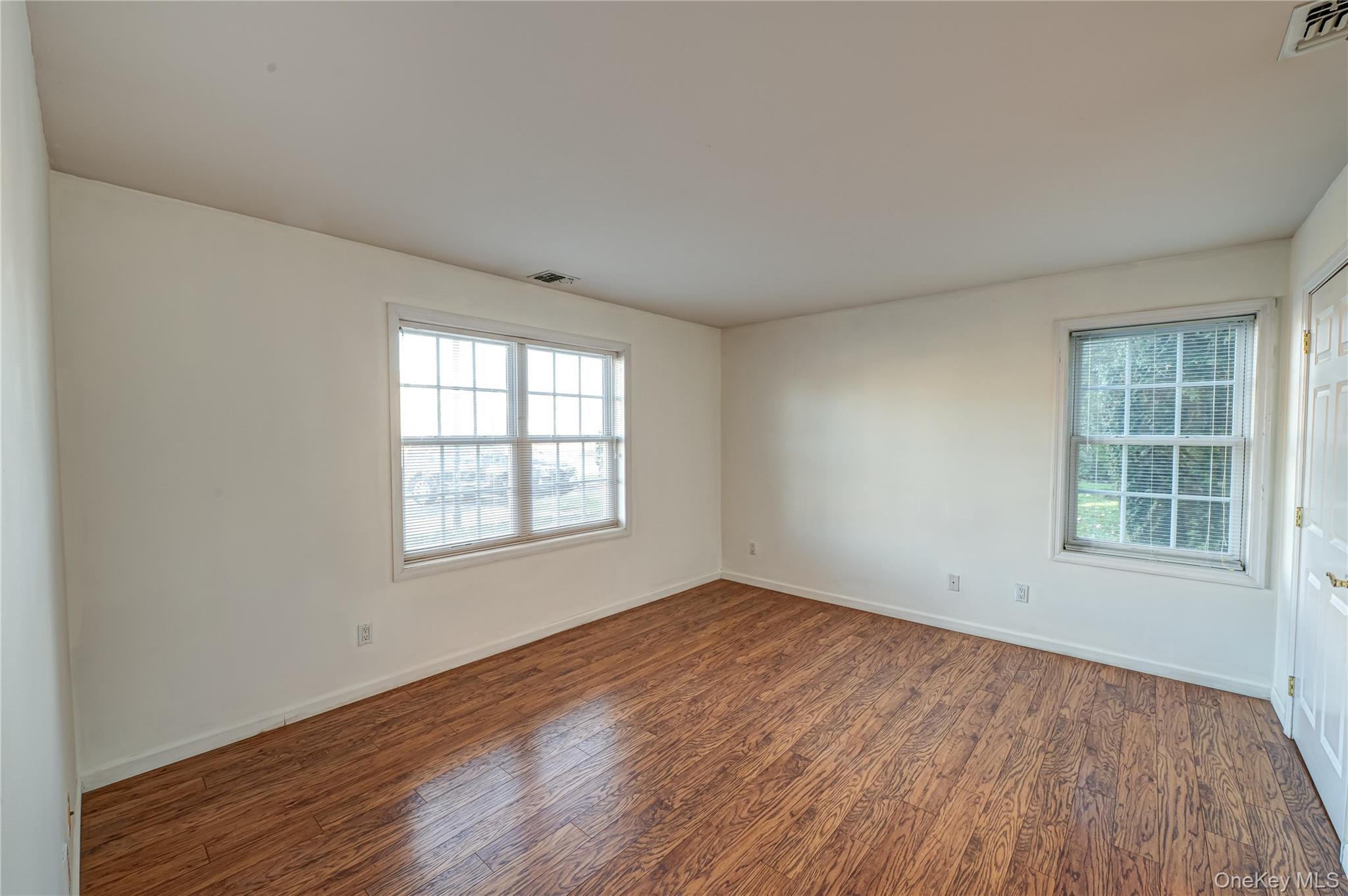 1113 Savoy Drive, Melville, NY 11747