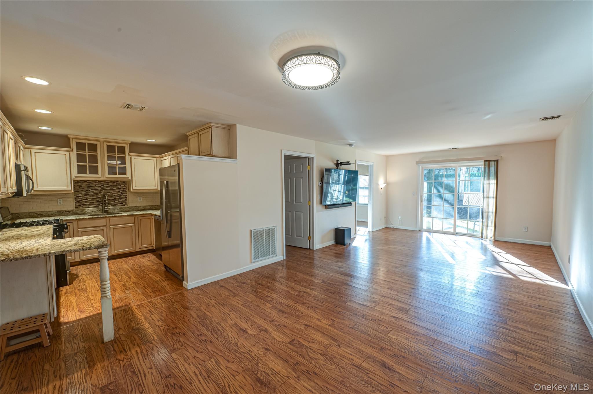 1113 Savoy Drive, Melville, NY 11747