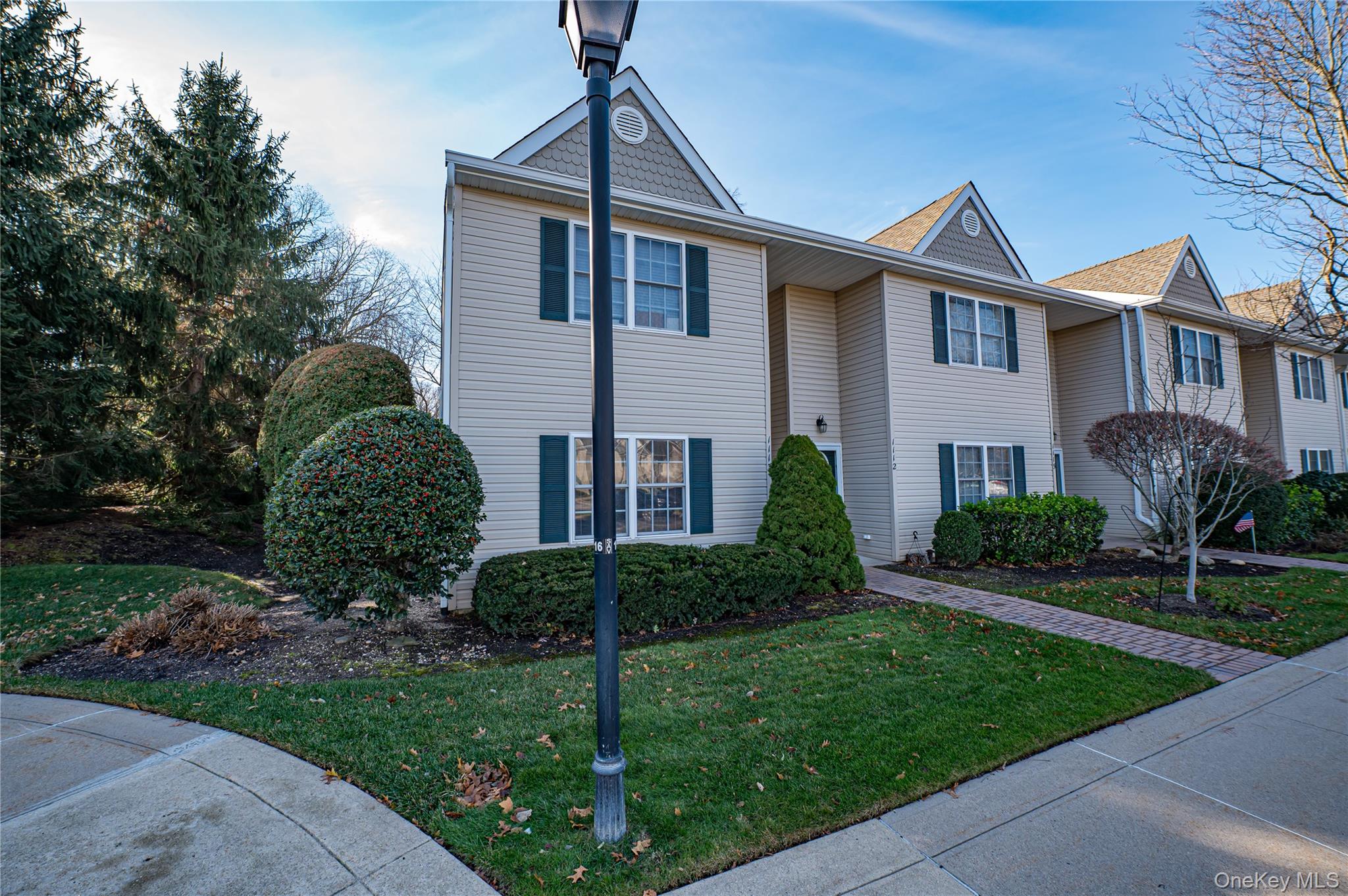 1113 Savoy Drive, Melville, NY 11747