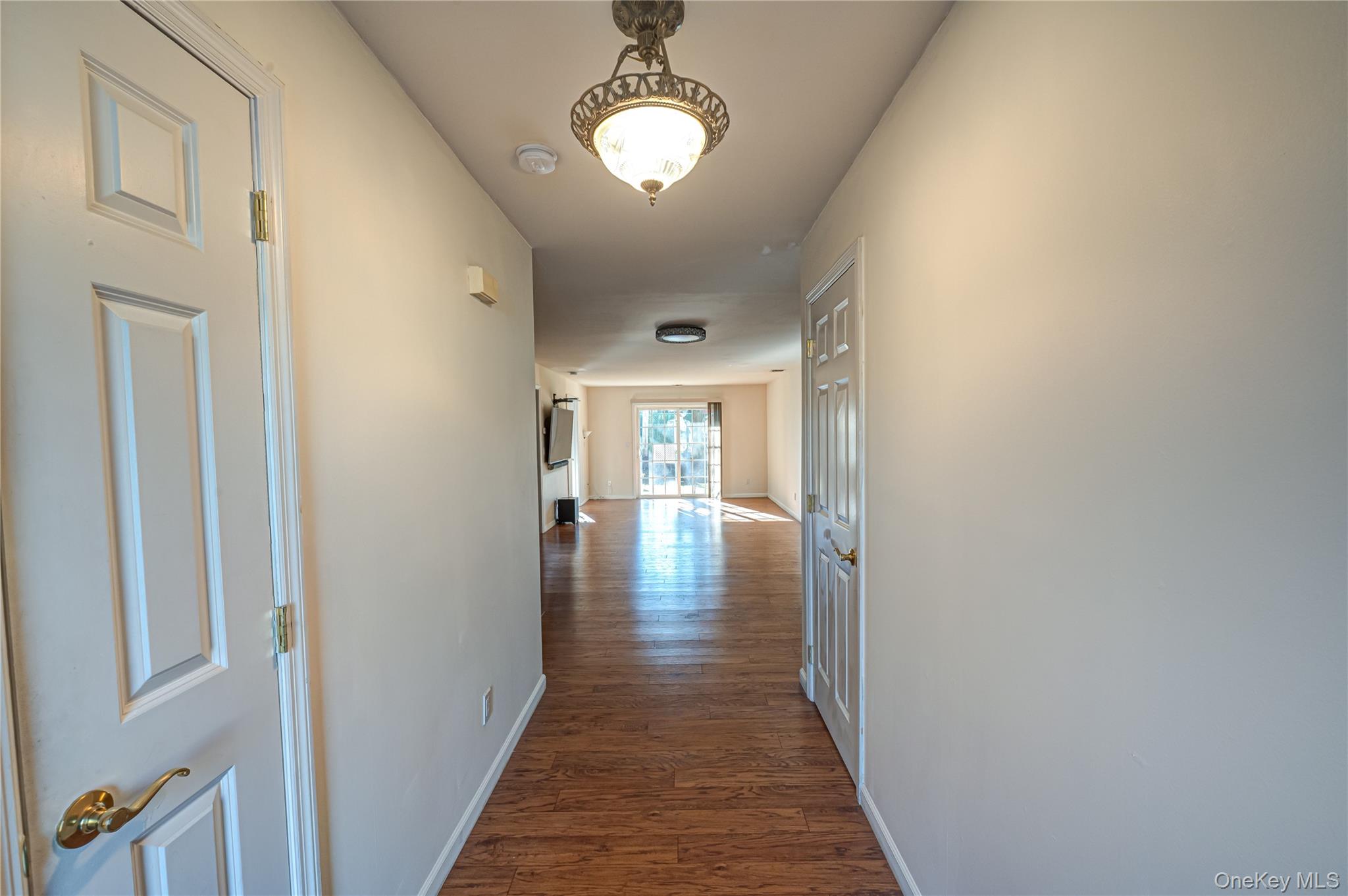 1113 Savoy Drive, Melville, NY 11747