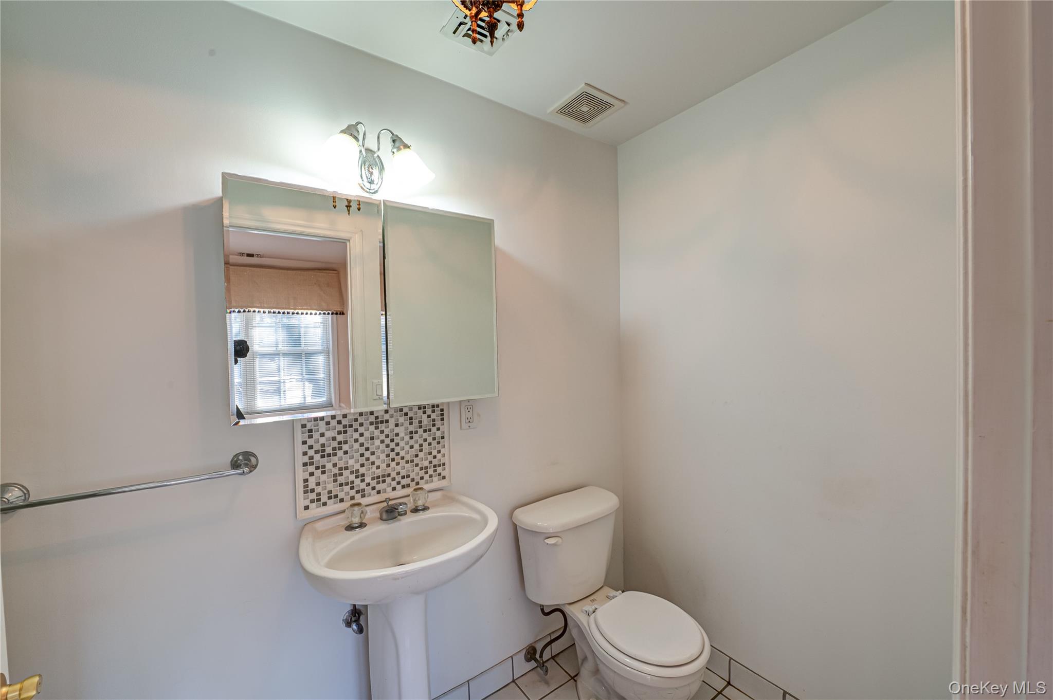 1113 Savoy Drive, Melville, NY 11747