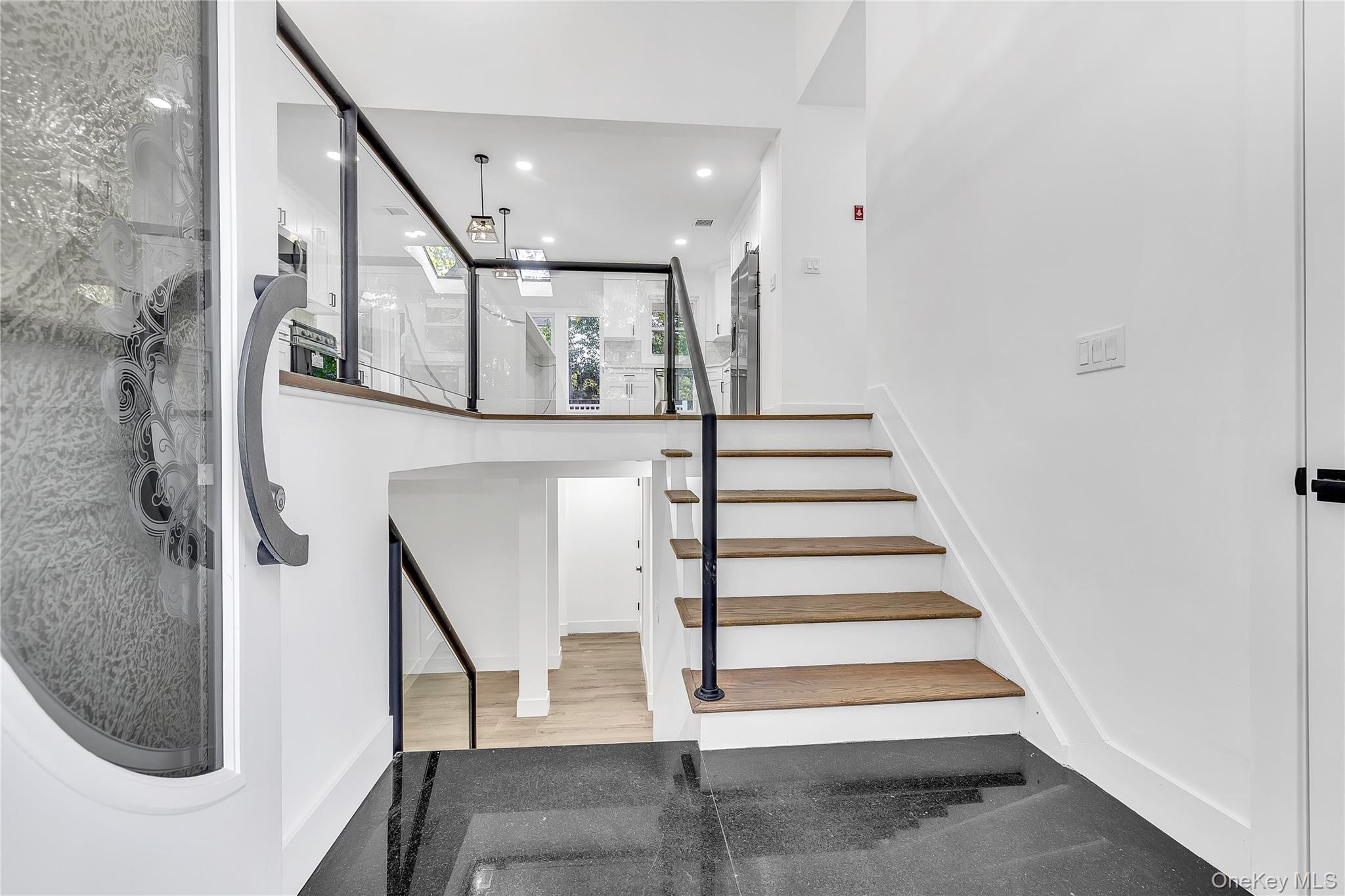 1 Richardson Avenue, Sea Cliff, NY 11579