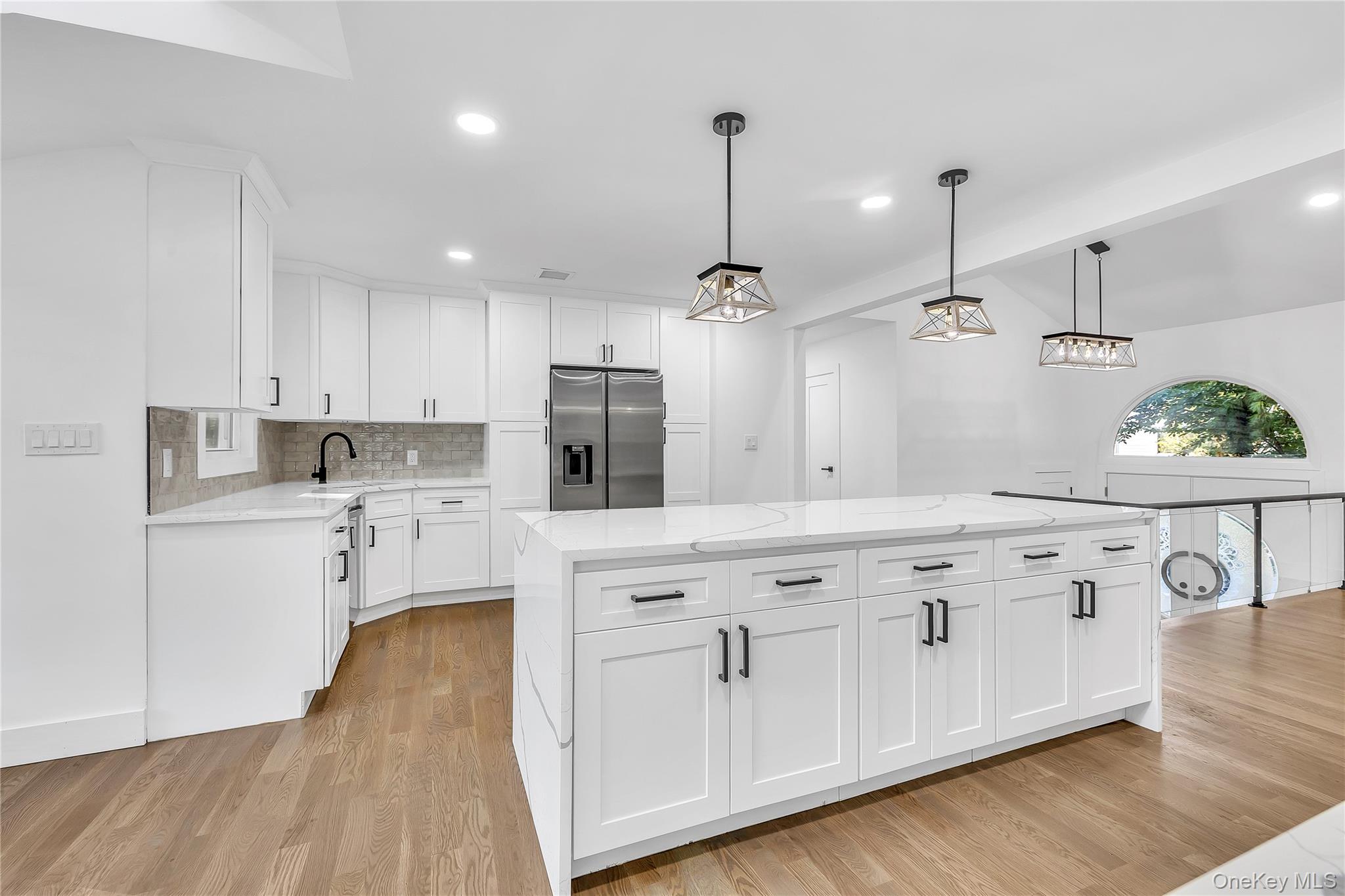 1 Richardson Avenue, Sea Cliff, NY 11579