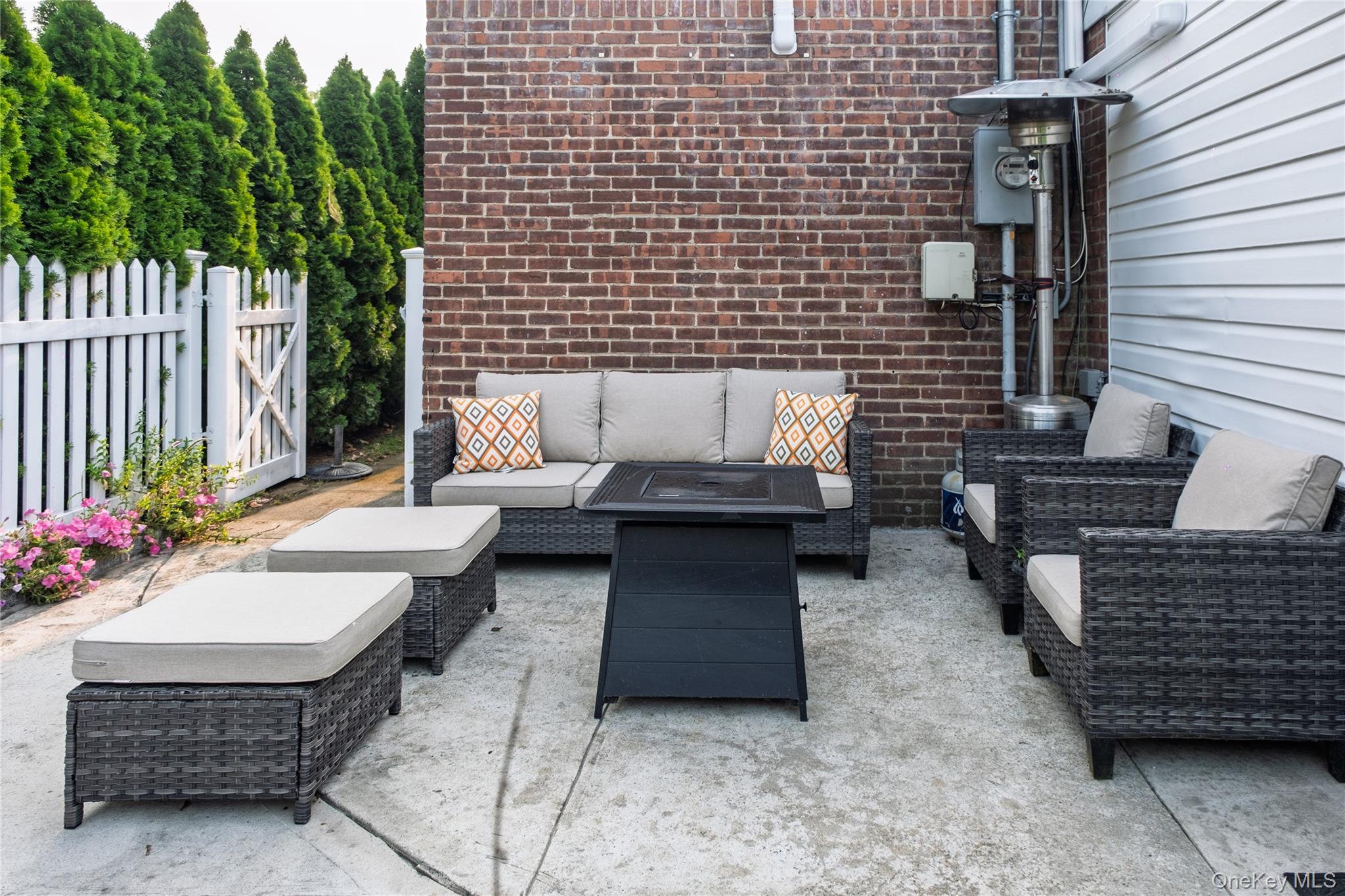 217 Elton Road, Stewart Manor, NY 11530