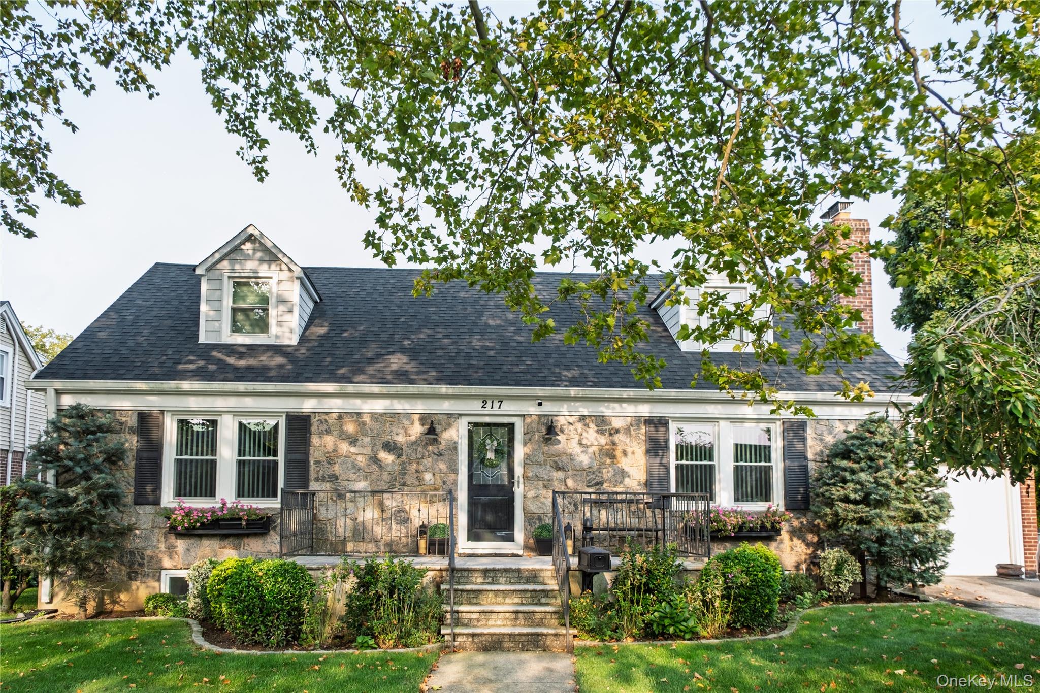 217 Elton Road, Stewart Manor, NY 11530