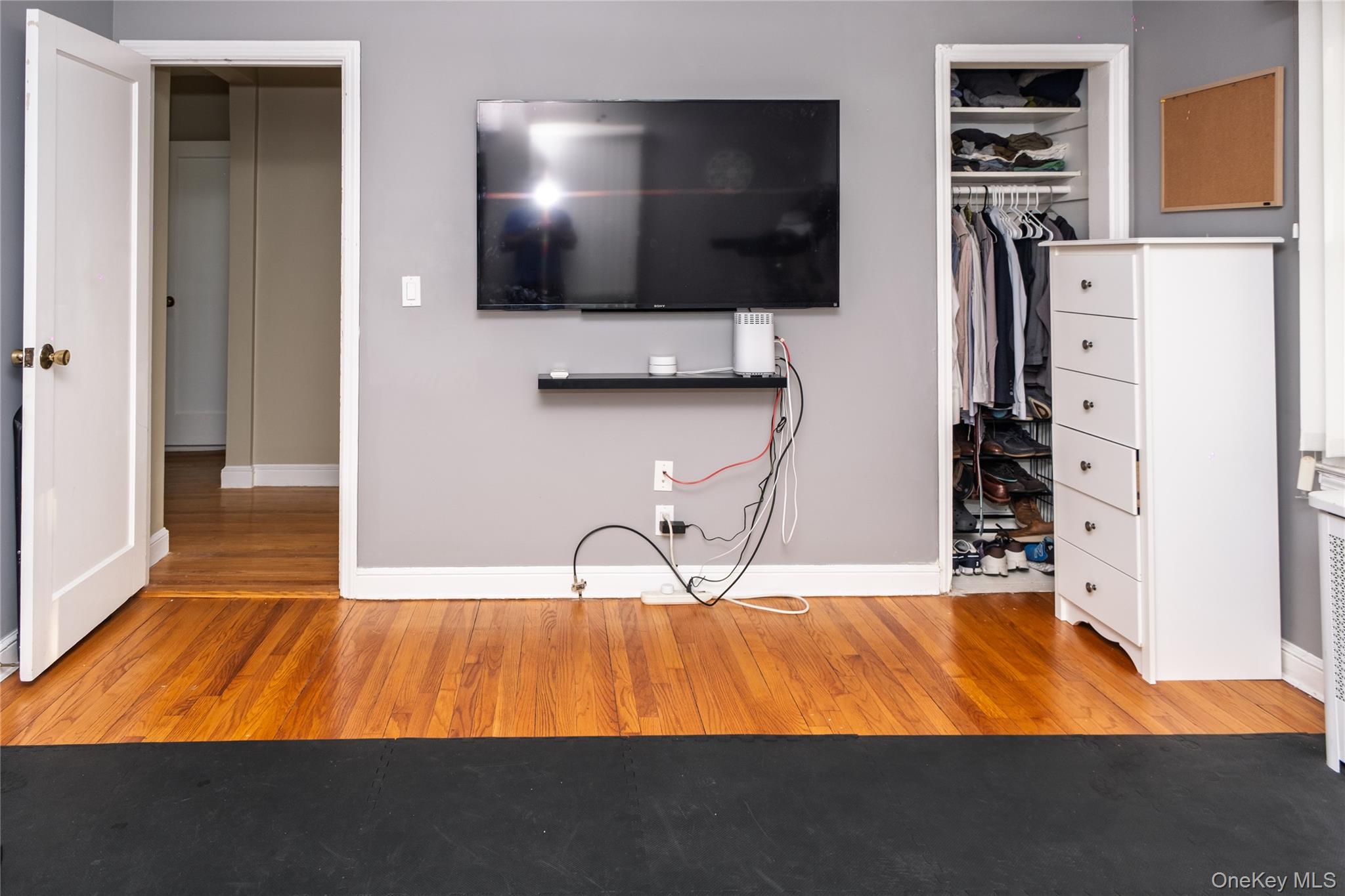 217 Elton Road, Stewart Manor, NY 11530