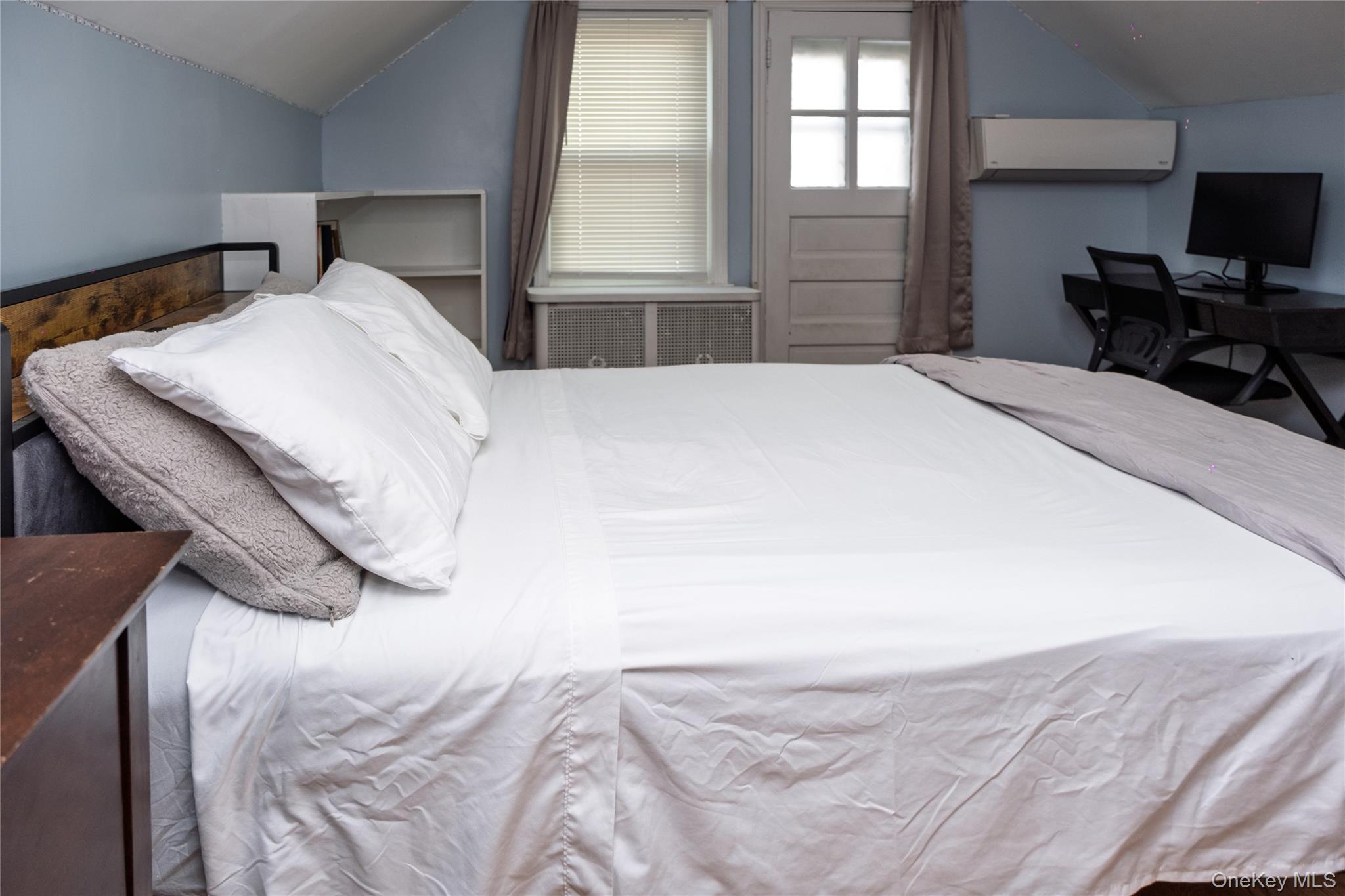 217 Elton Road, Stewart Manor, NY 11530