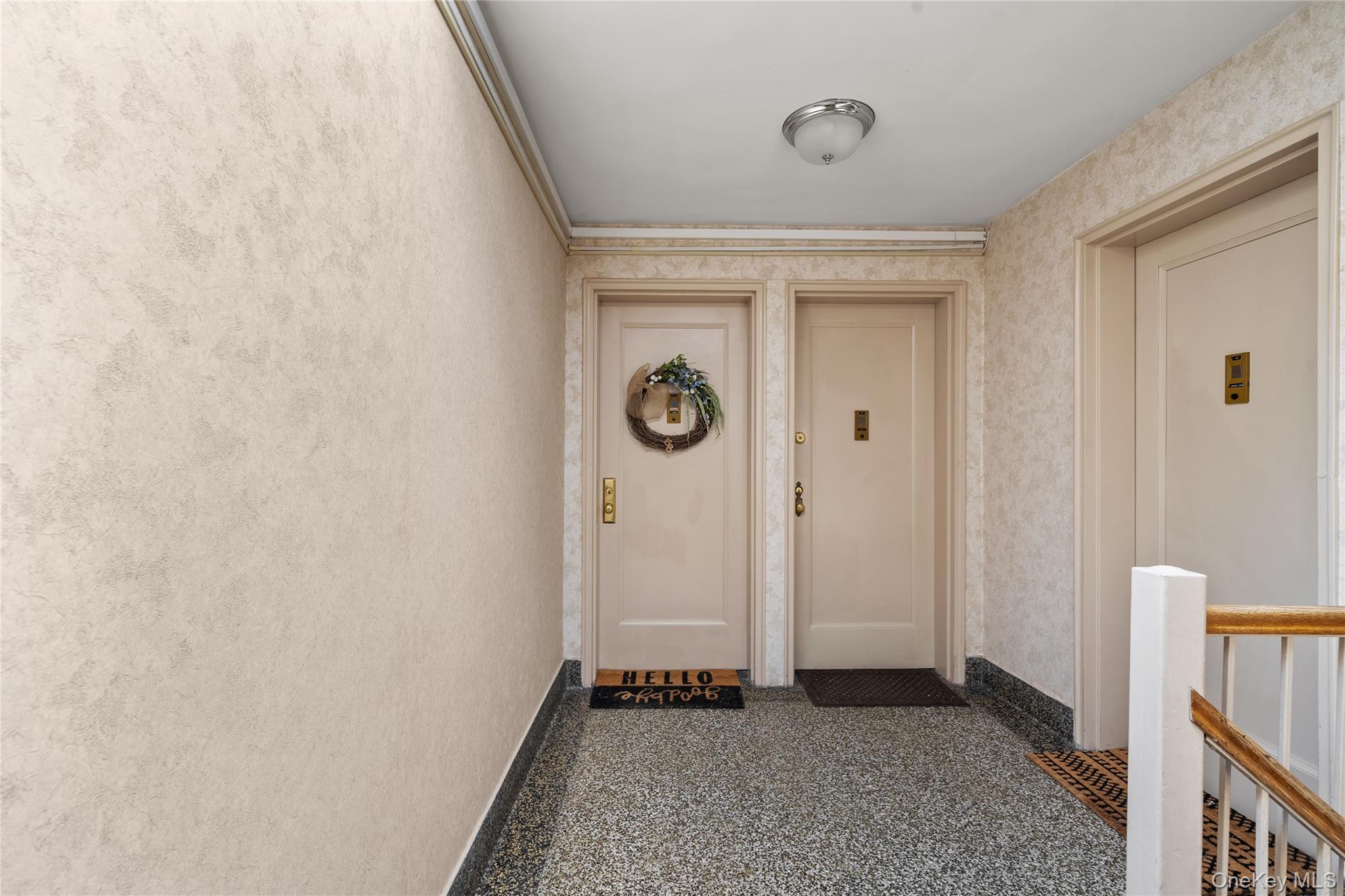 200 N Village Avenue # E-8, Rockville Centre, NY 11570