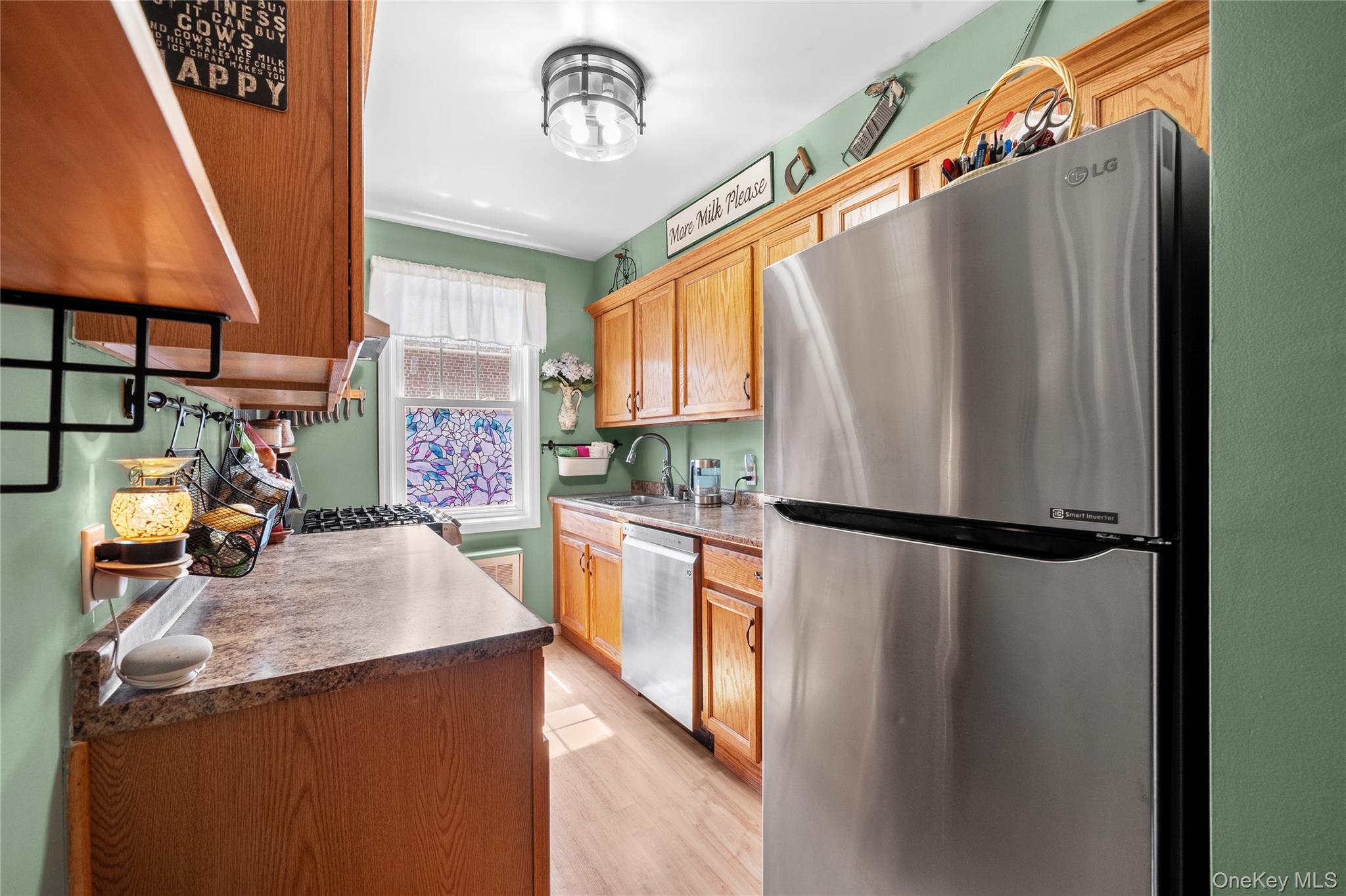 200 N Village Avenue # E-8, Rockville Centre, NY 11570