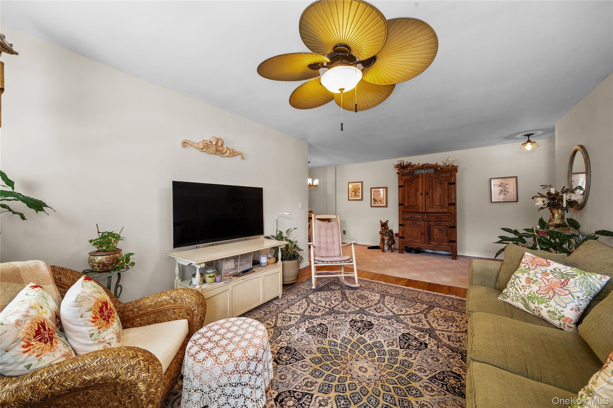 200 N Village Avenue # E-8, Rockville Centre, NY 11570