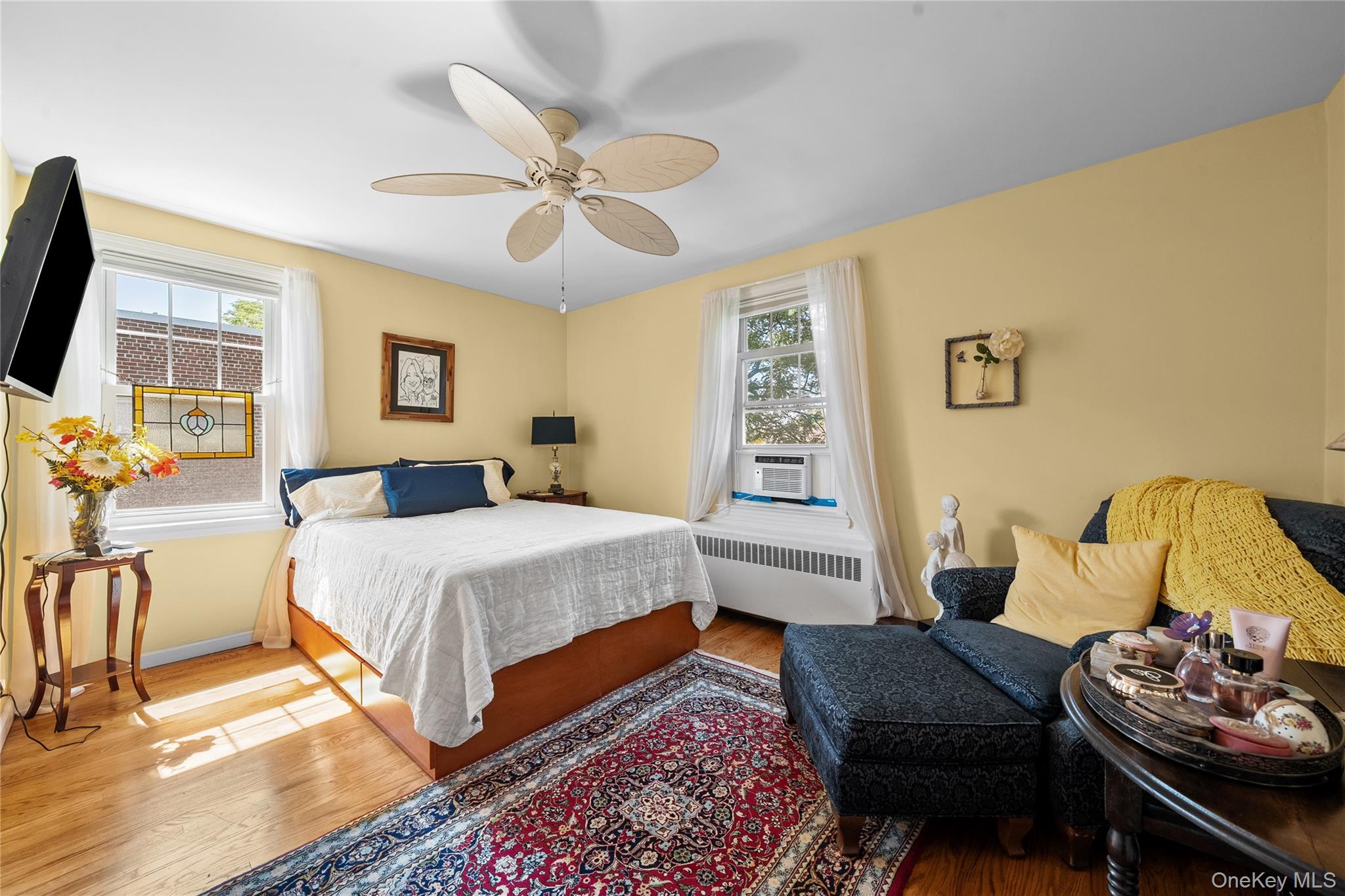 200 N Village Avenue # E-8, Rockville Centre, NY 11570