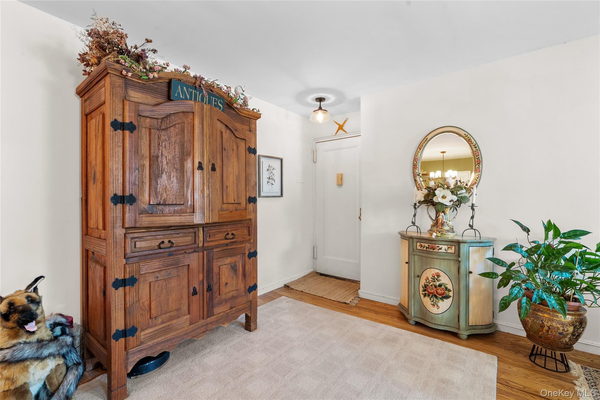 200 N Village Avenue # E-8, Rockville Centre, NY 11570