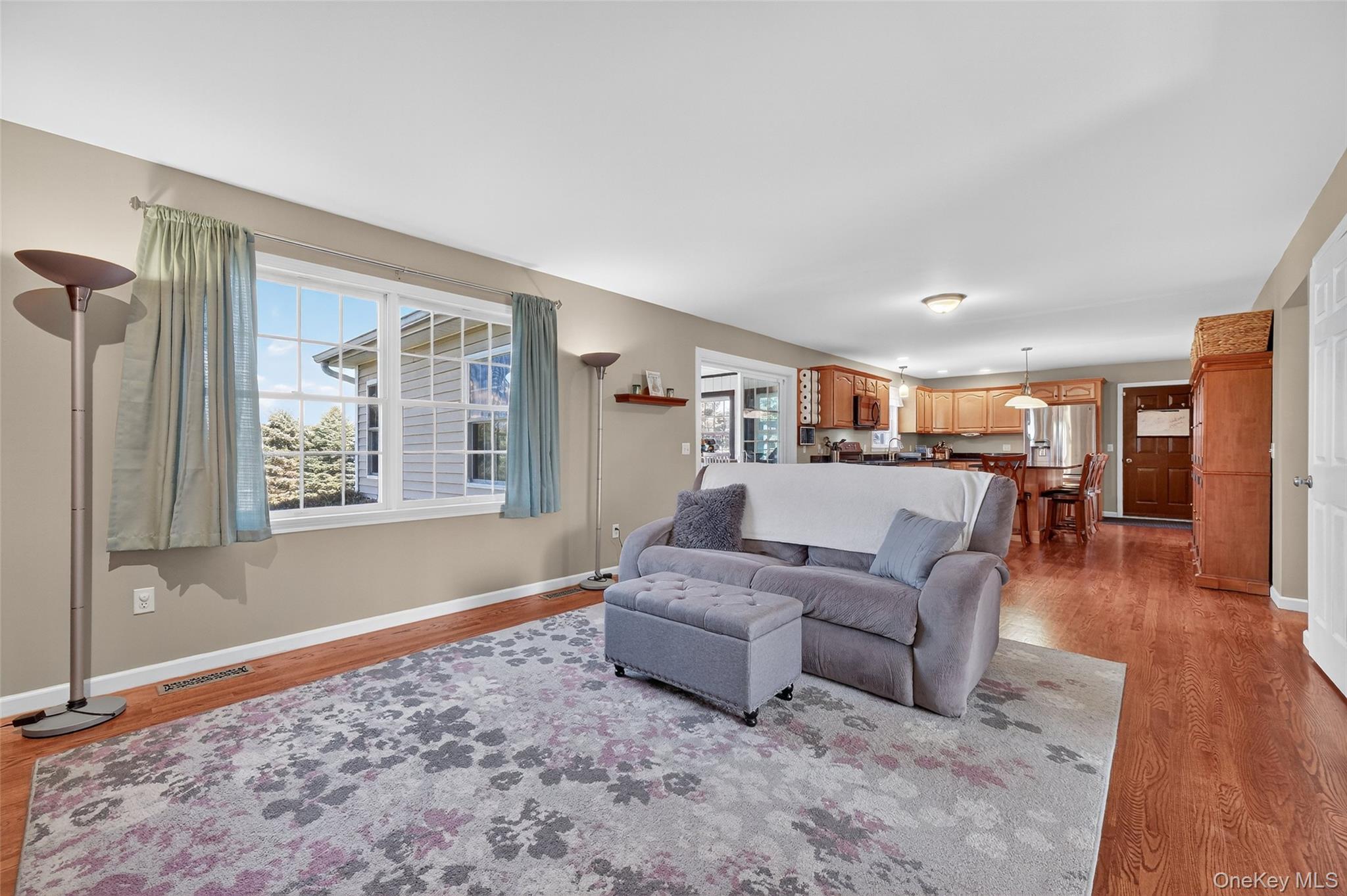 31 Trapps View Farm Road, Wallkill, NY 12589