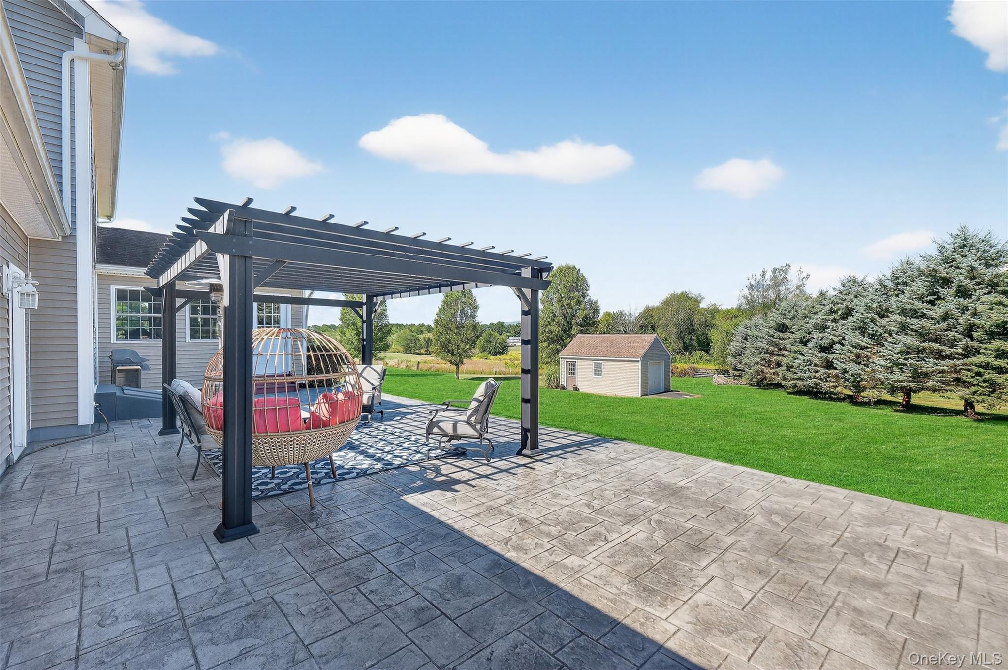 31 Trapps View Farm Road, Wallkill, NY 12589