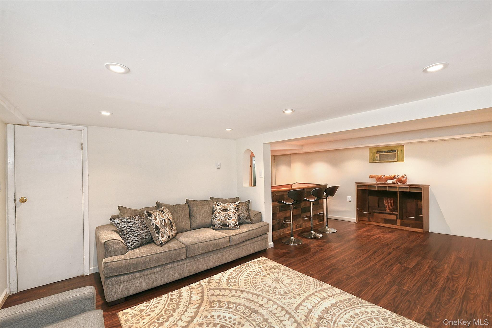 899 Brent Drive, Wantagh, NY 11793