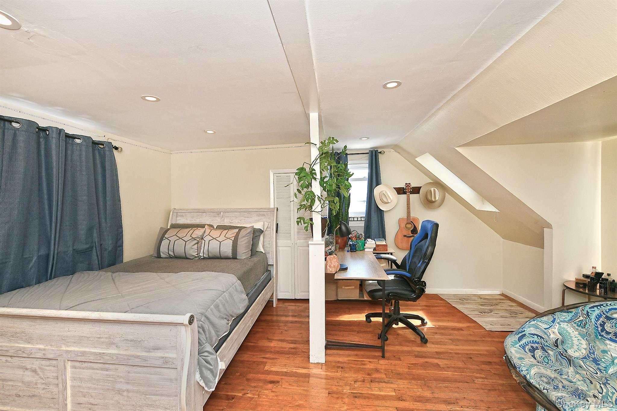 899 Brent Drive, Wantagh, NY 11793