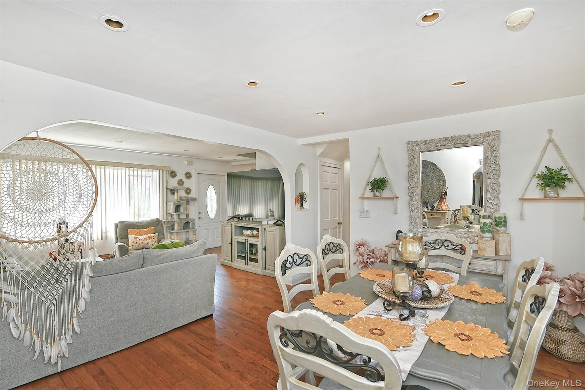 899 Brent Drive, Wantagh, NY 11793