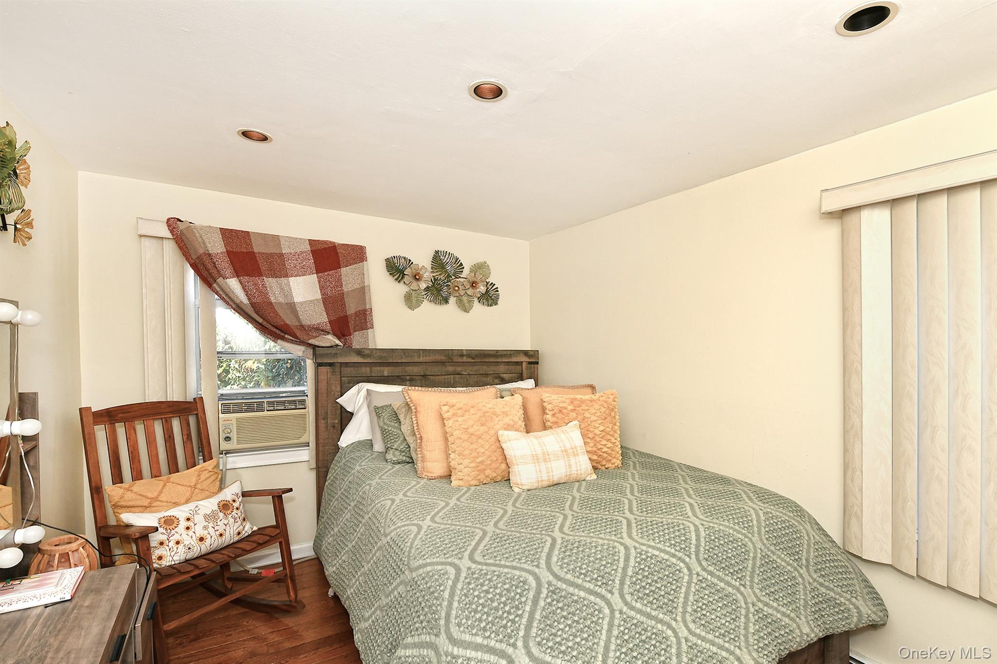 899 Brent Drive, Wantagh, NY 11793