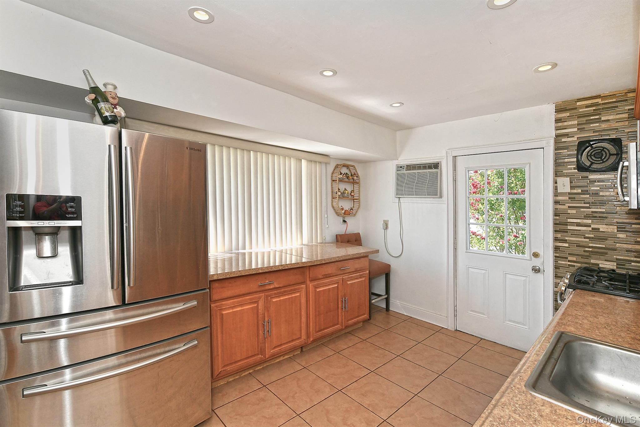 899 Brent Drive, Wantagh, NY 11793