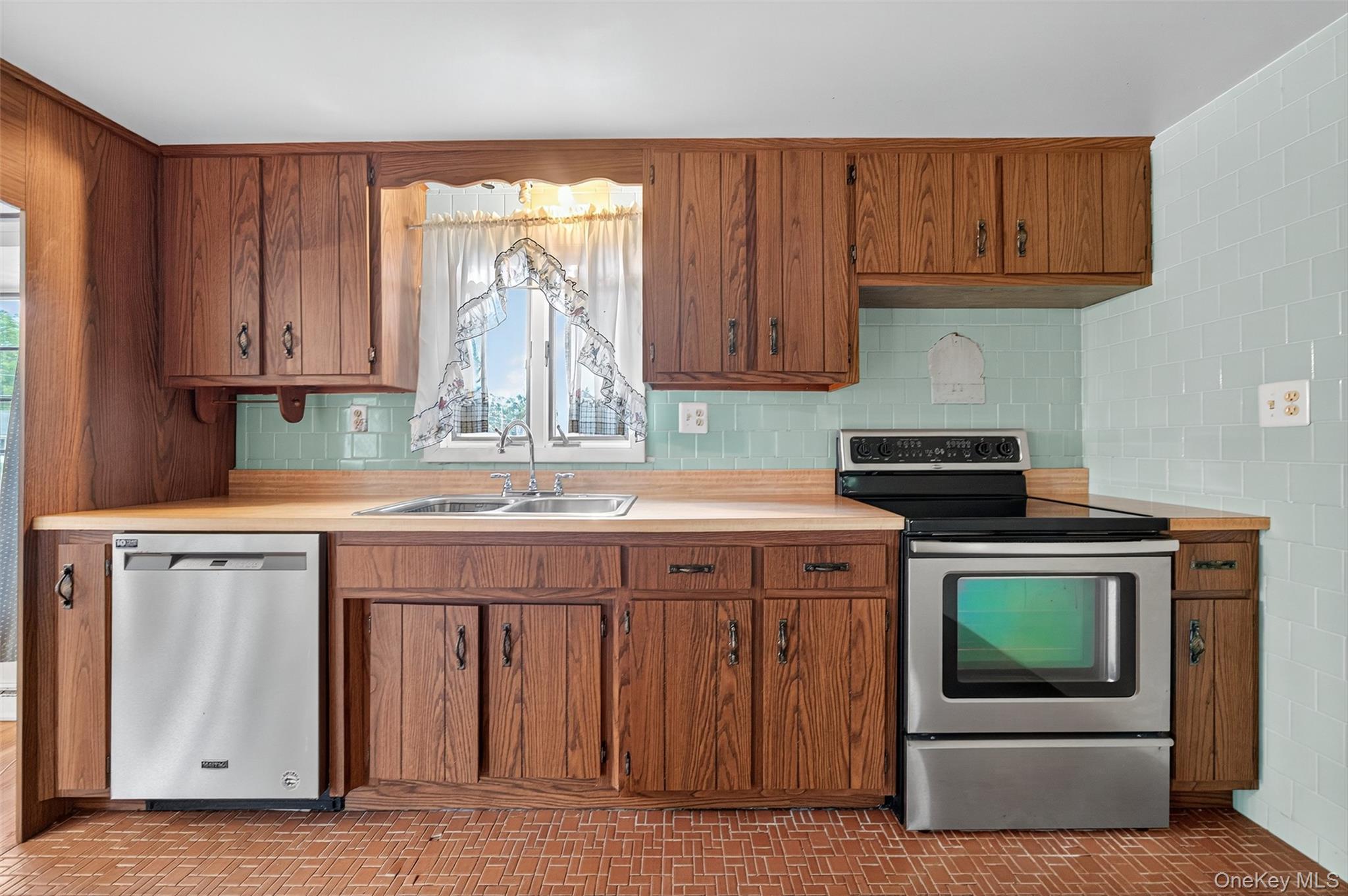 33 Windwood Drive, Newburgh, NY 12550