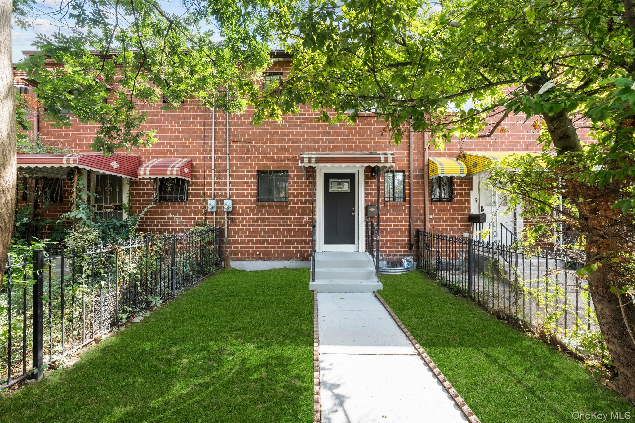 923 Rockaway Avenue, Brooklyn, NY 11212