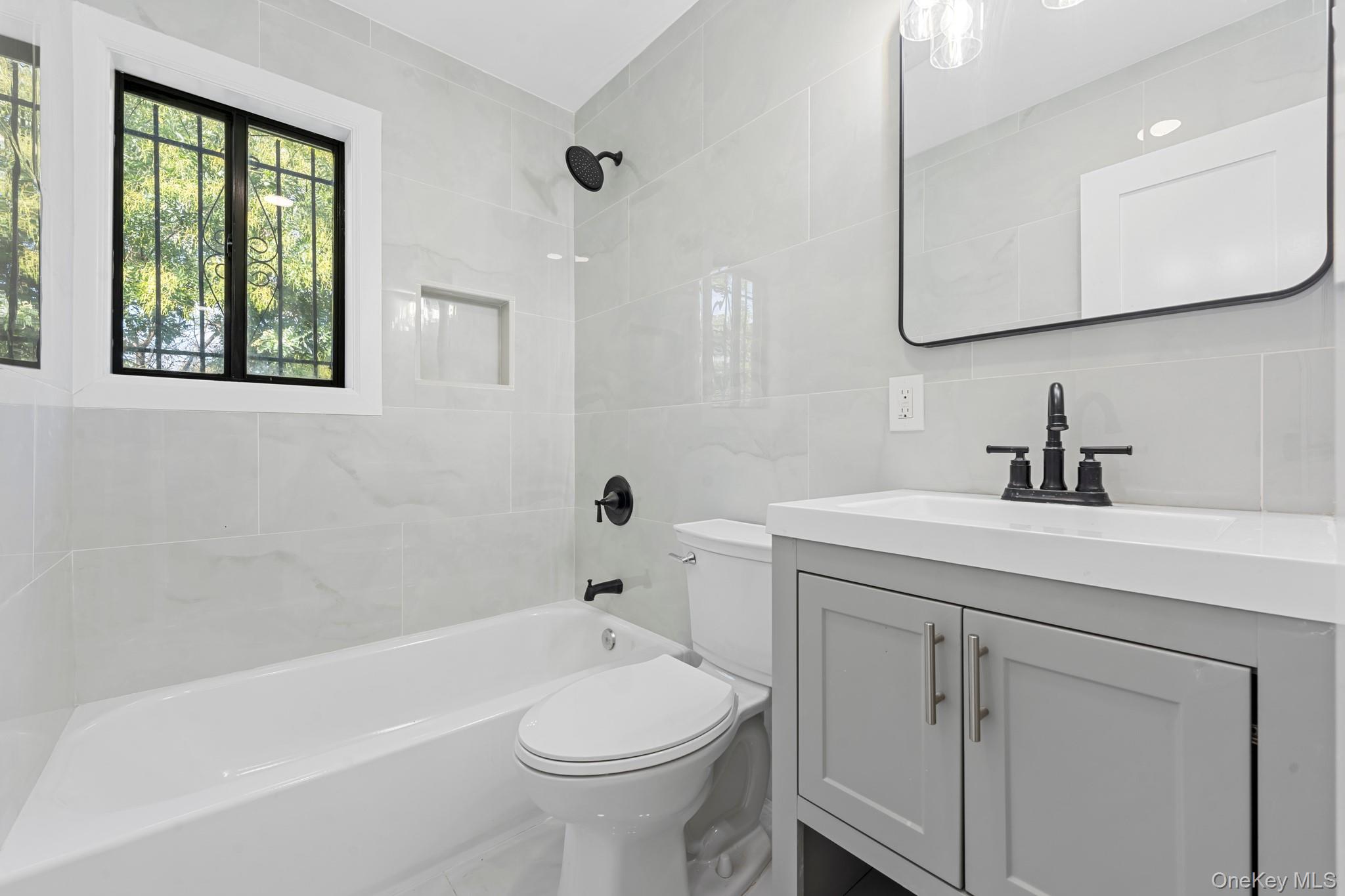 923 Rockaway Avenue, Brooklyn, NY 11212