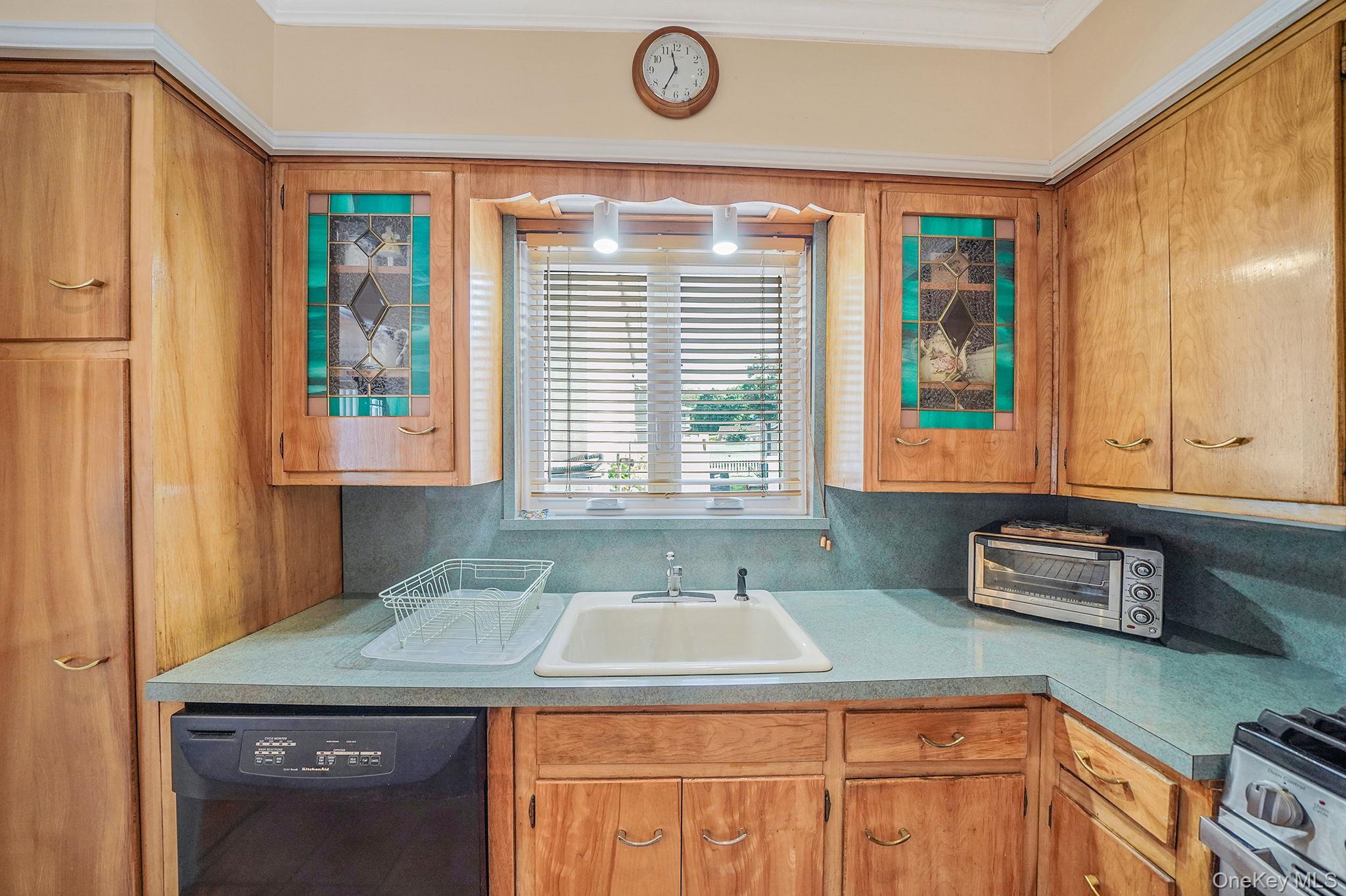 256-12 87th Road, Floral Park, NY 11001