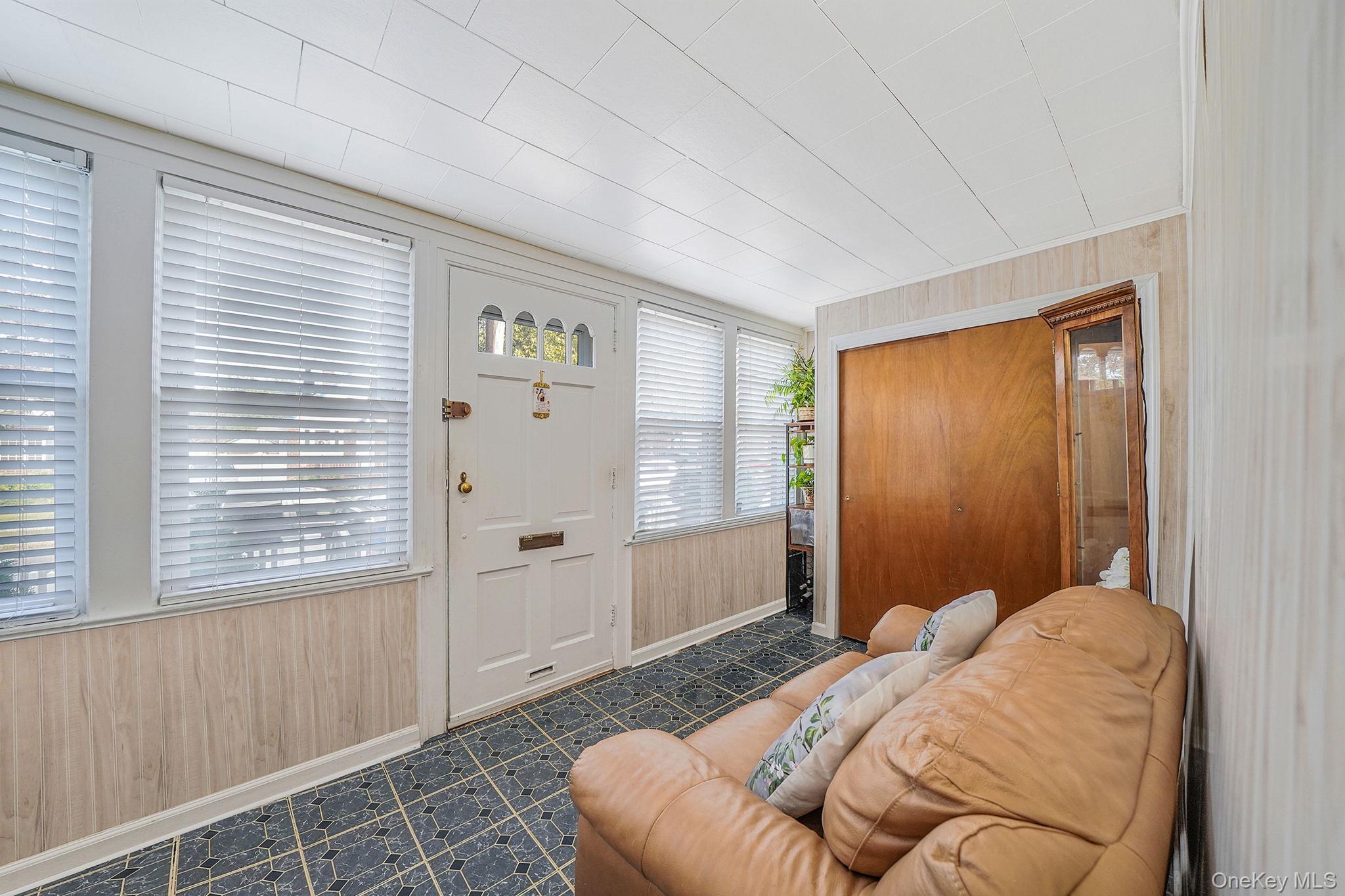 256-12 87th Road, Floral Park, NY 11001