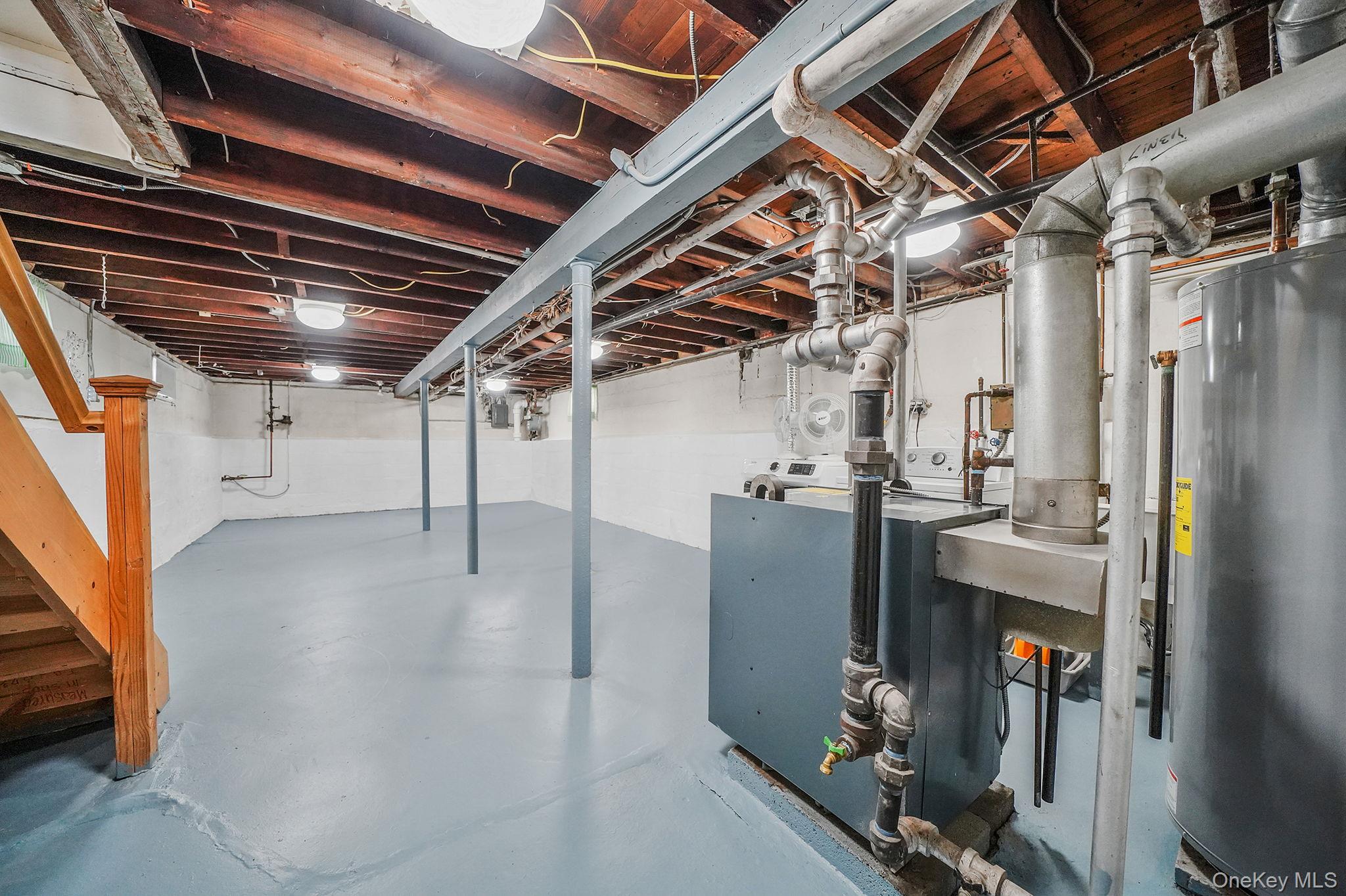 256-12 87th Road, Floral Park, NY 11001