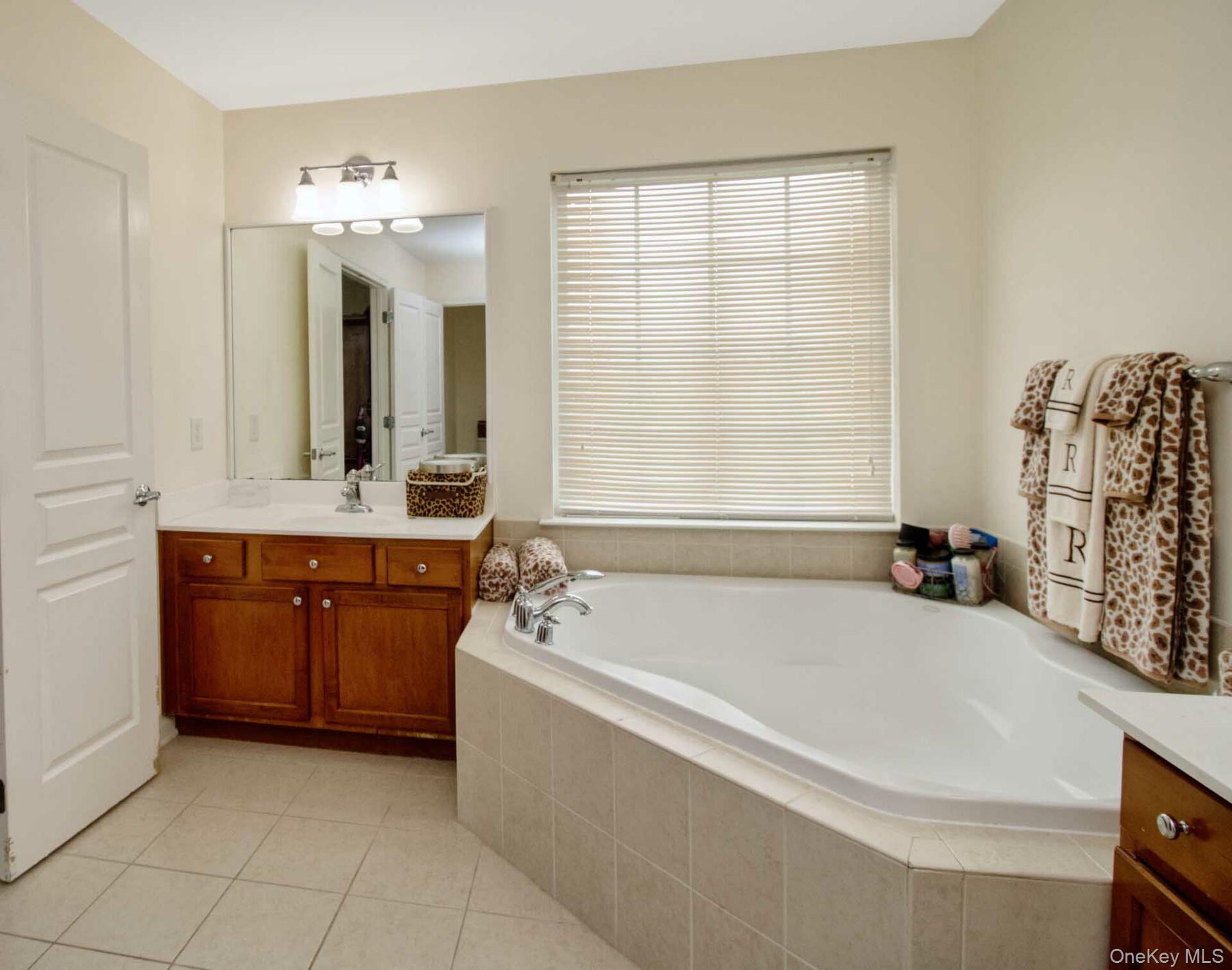 29 Banbury Way # 1104, Newburgh, NY 12550