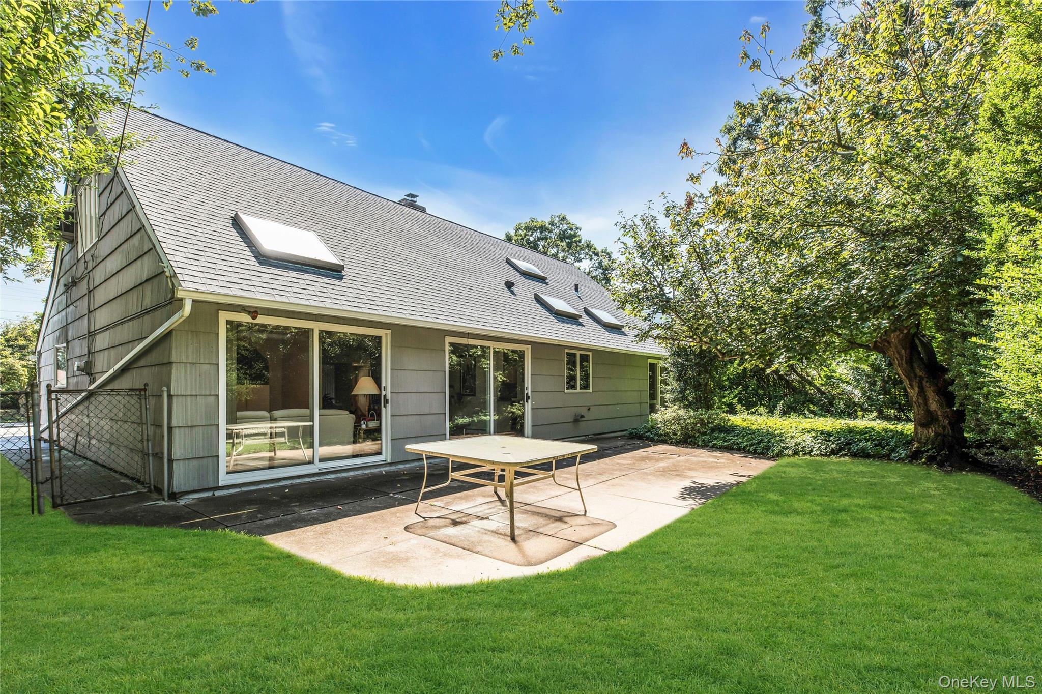 335 Smith Street, Merrick, NY 11566