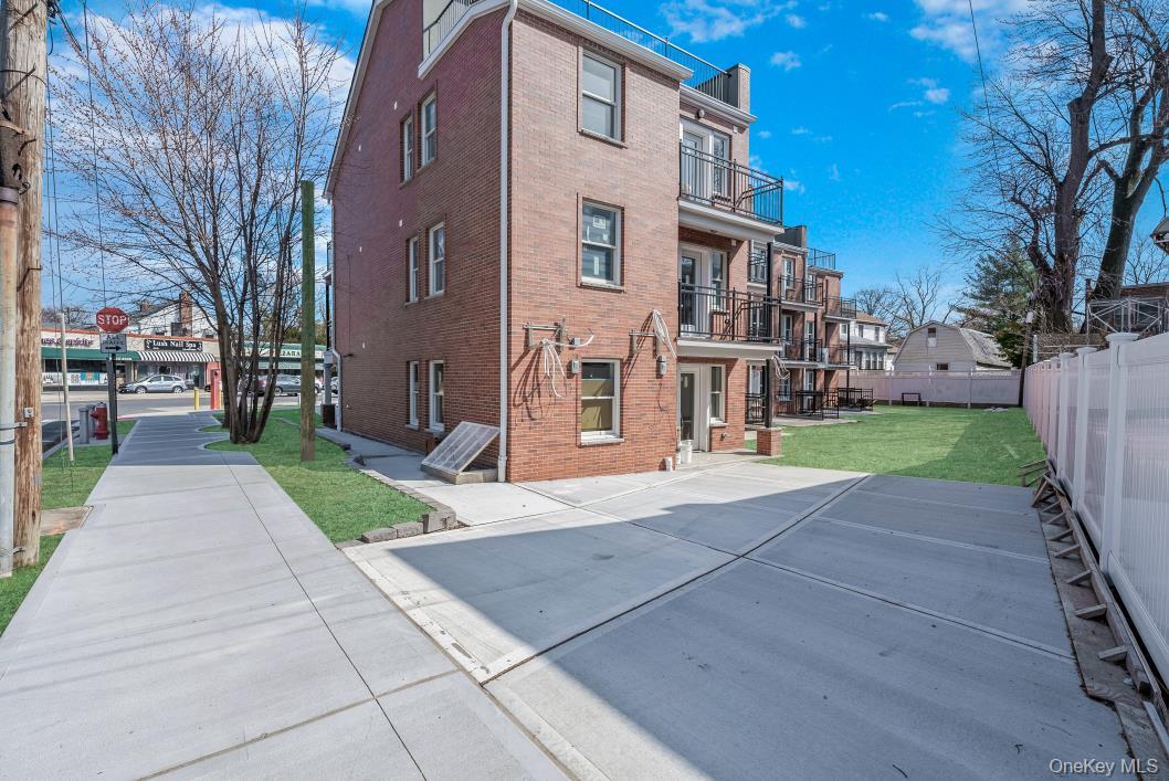 37-02 Francis Lewis Blvd, Bayside, NY 11361
