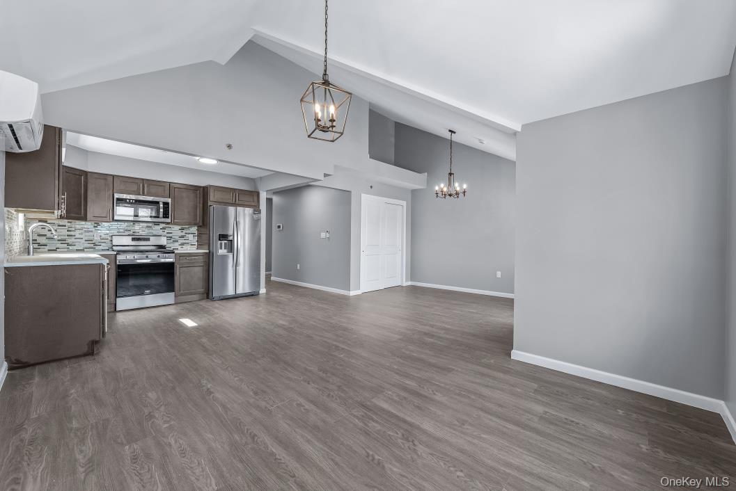 37-02 Francis Lewis Blvd, Bayside, NY 11361