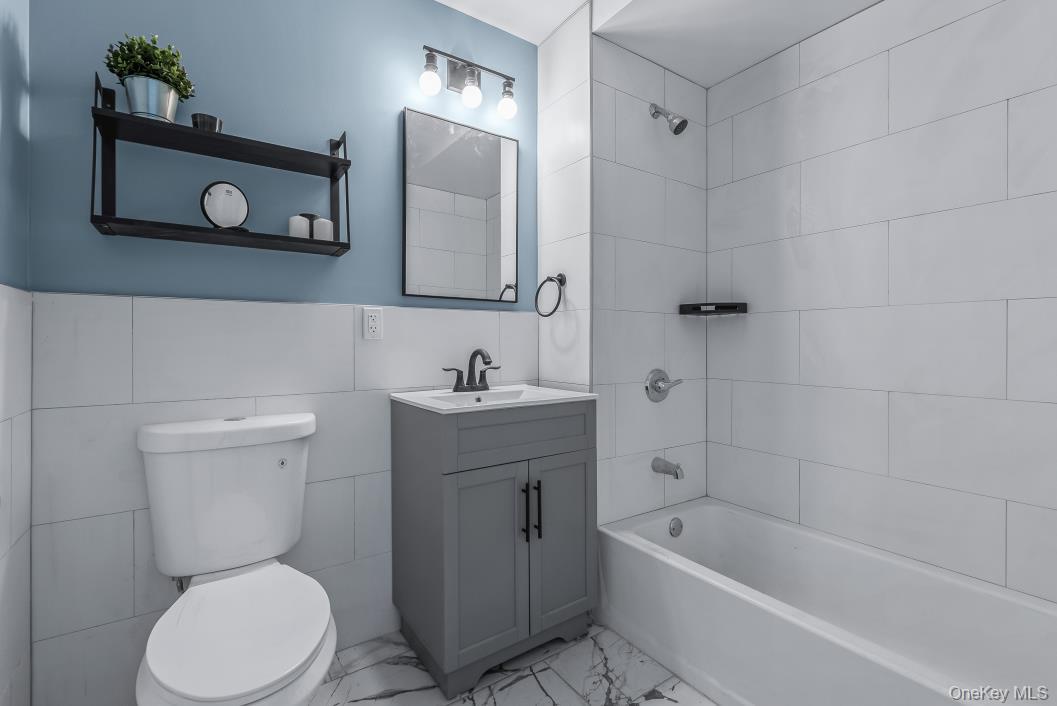 37-02 Francis Lewis Blvd, Bayside, NY 11361