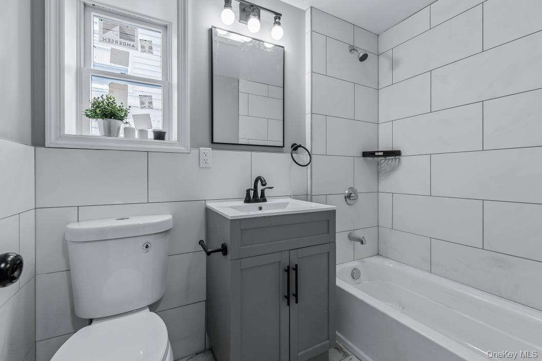 37-02 Francis Lewis Blvd, Bayside, NY 11361