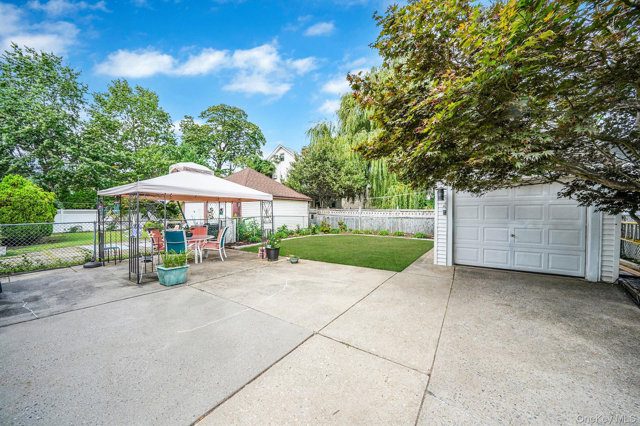 258-09 87th Avenue, Floral Park, NY 11001