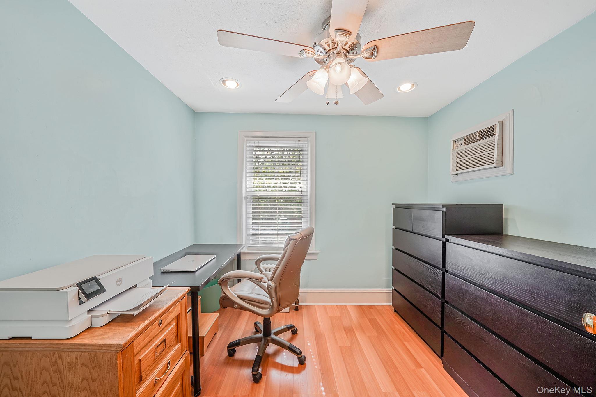 258-09 87th Avenue, Floral Park, NY 11001