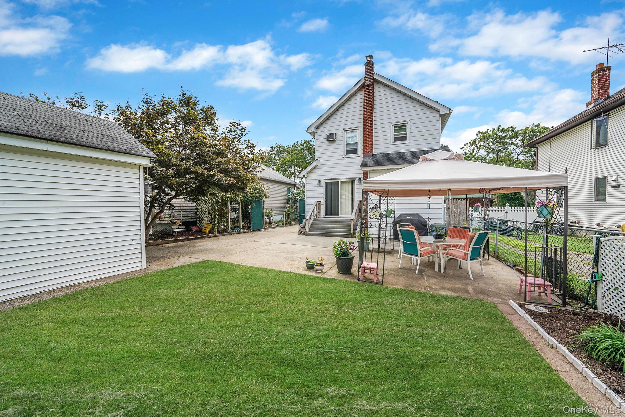 258-09 87th Avenue, Floral Park, NY 11001