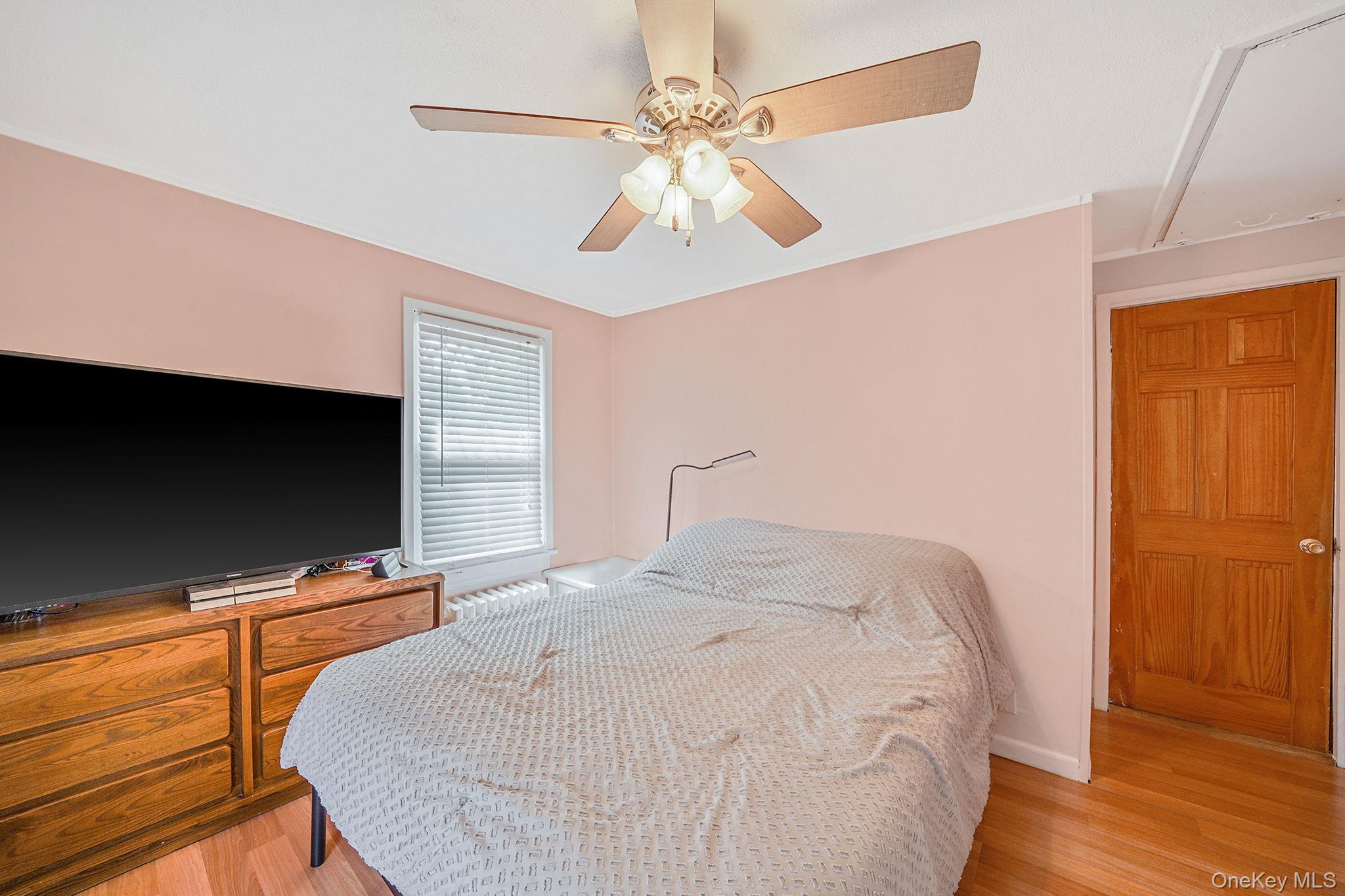 258-09 87th Avenue, Floral Park, NY 11001