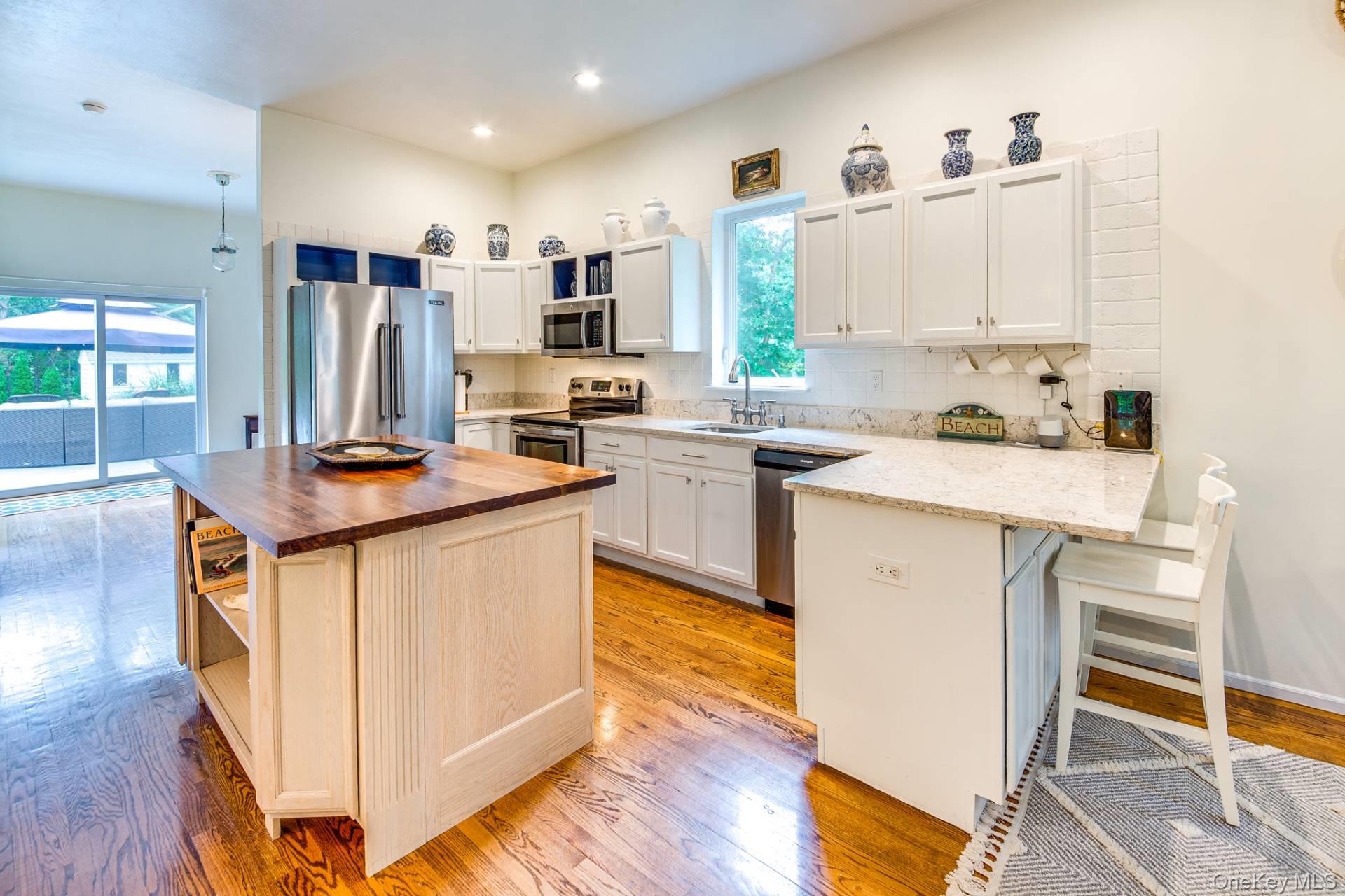 24 Blue Jay Way, East Hampton, NY 11937