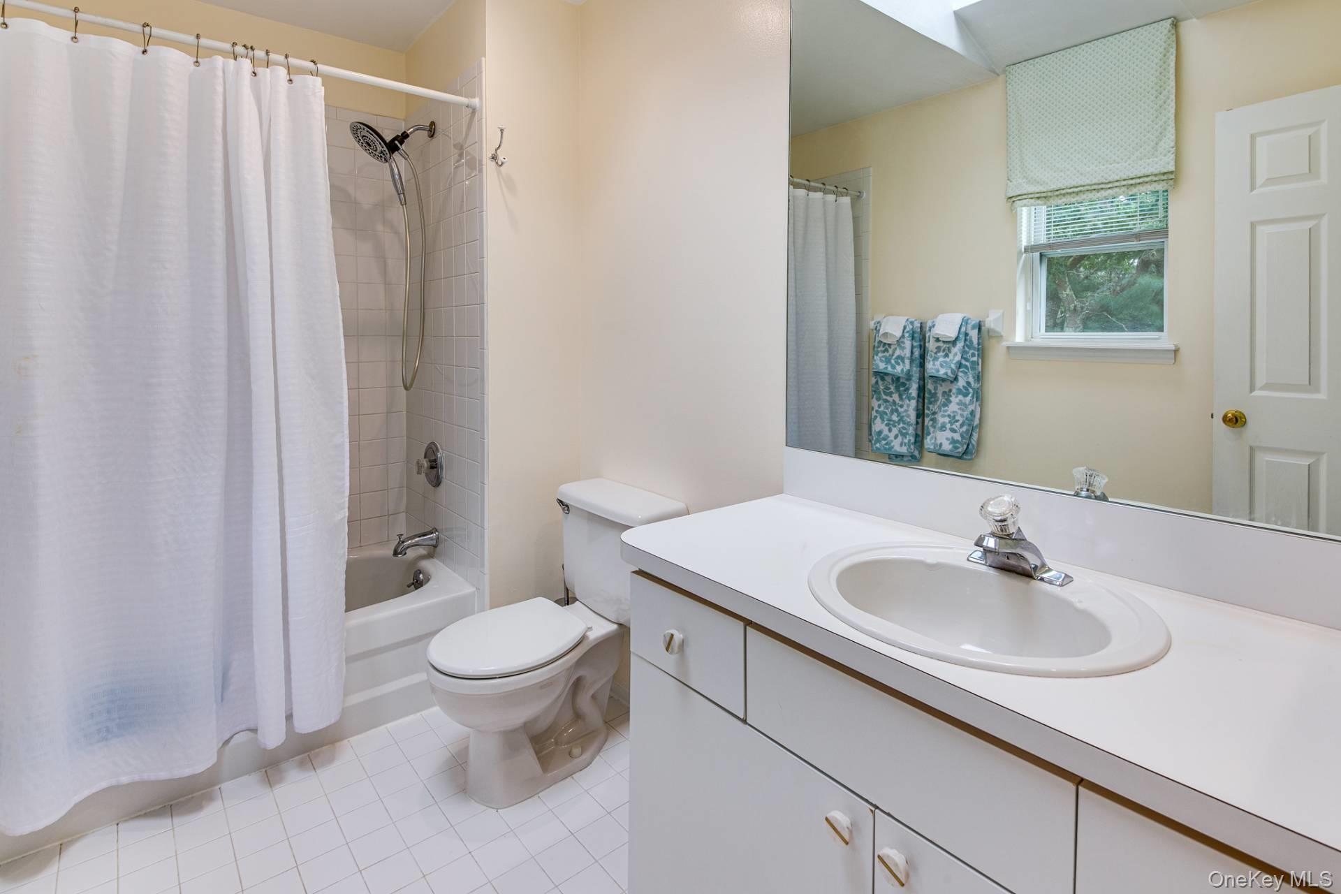 24 Blue Jay Way, East Hampton, NY 11937