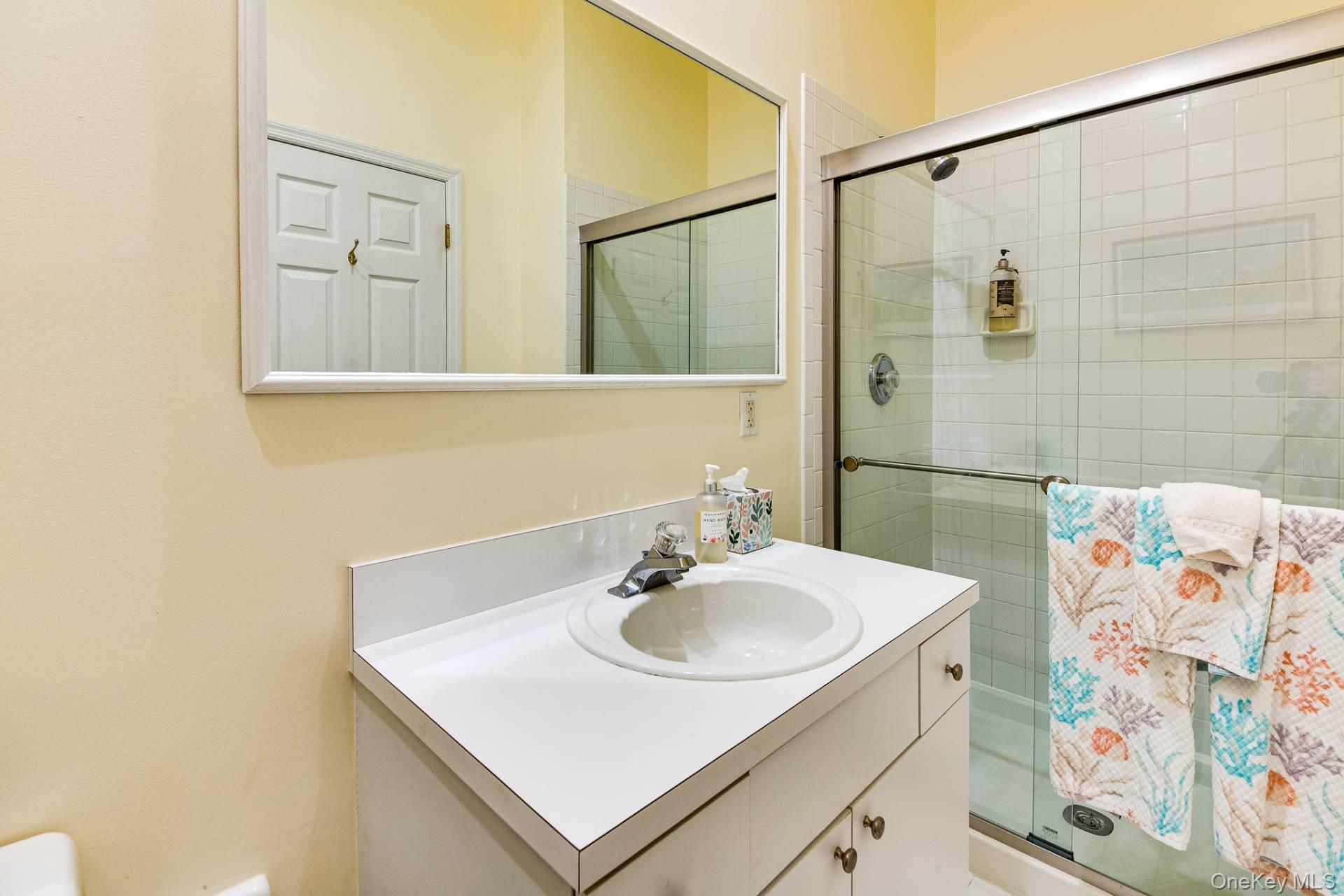 24 Blue Jay Way, East Hampton, NY 11937