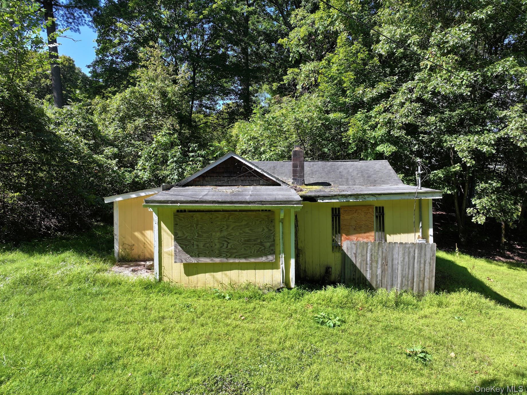 18 Denu Way, Rhinecliff, NY 12574