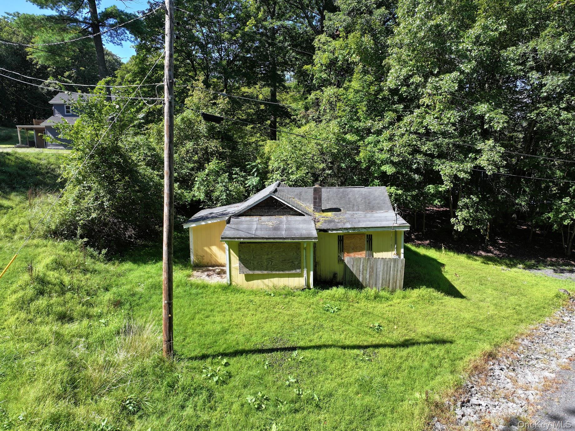 18 Denu Way, Rhinecliff, NY 12574