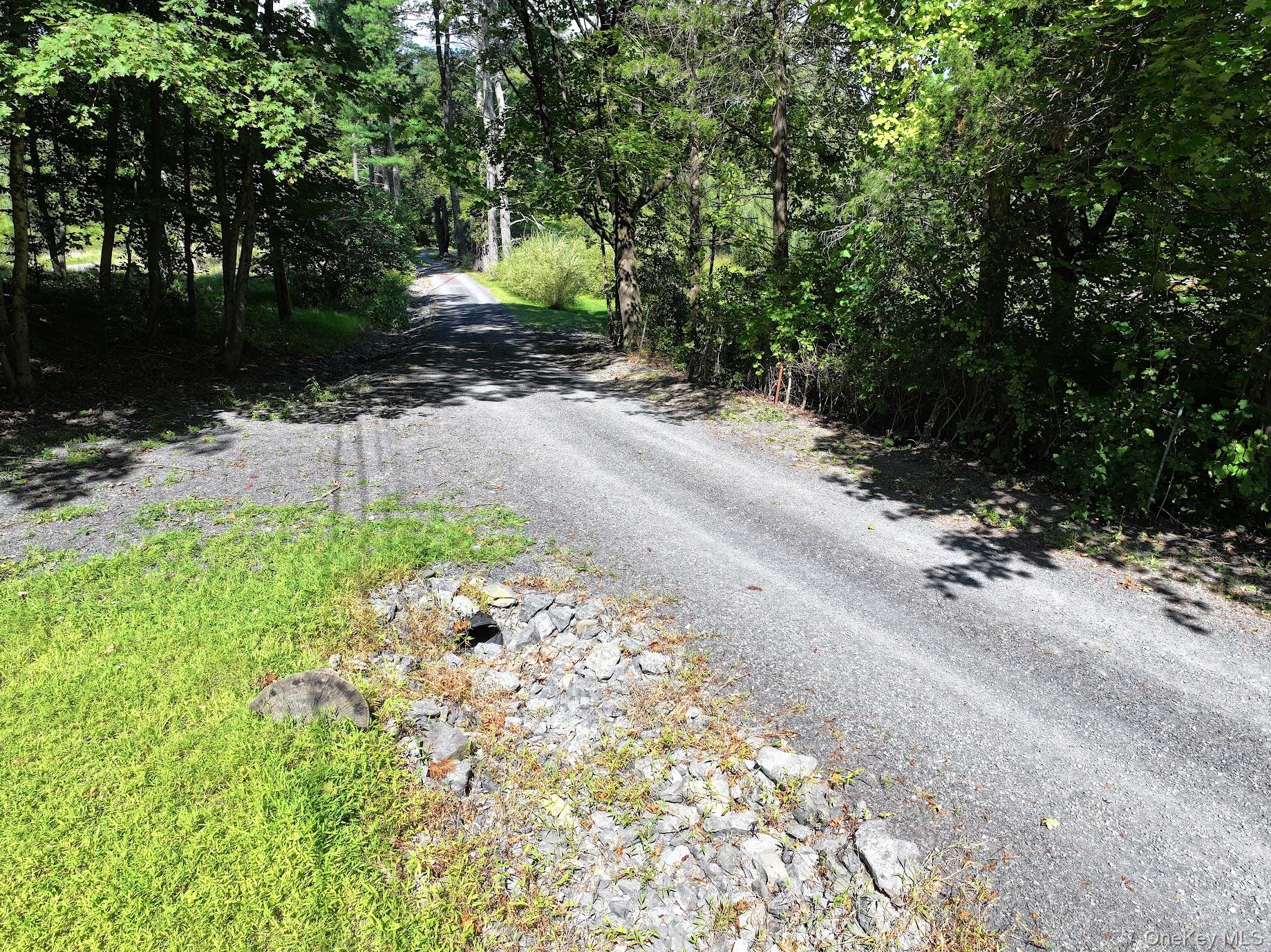 18 Denu Way, Rhinecliff, NY 12574