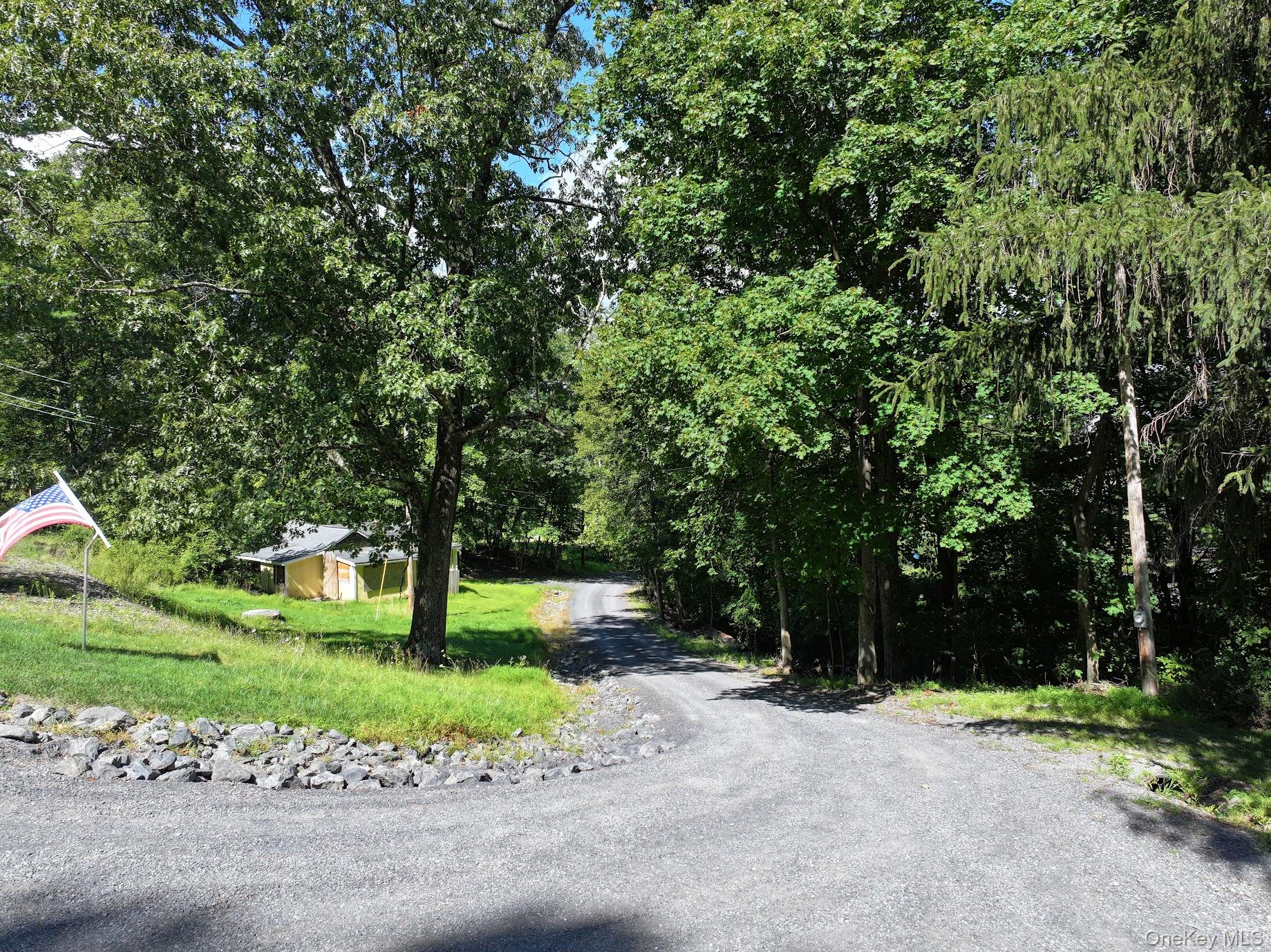 18 Denu Way, Rhinecliff, NY 12574