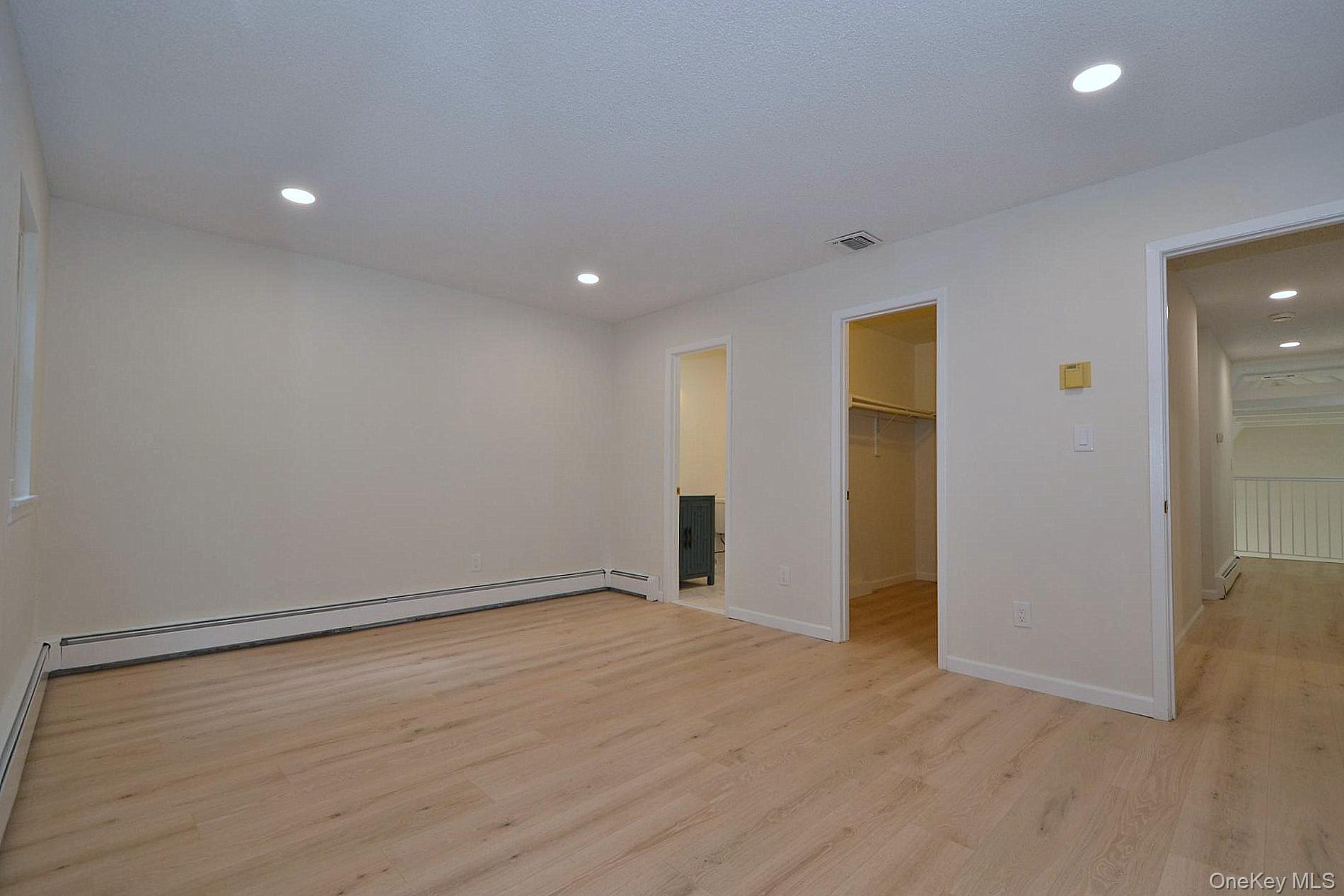 5 Hunt Club Drive, Coram, NY 11727