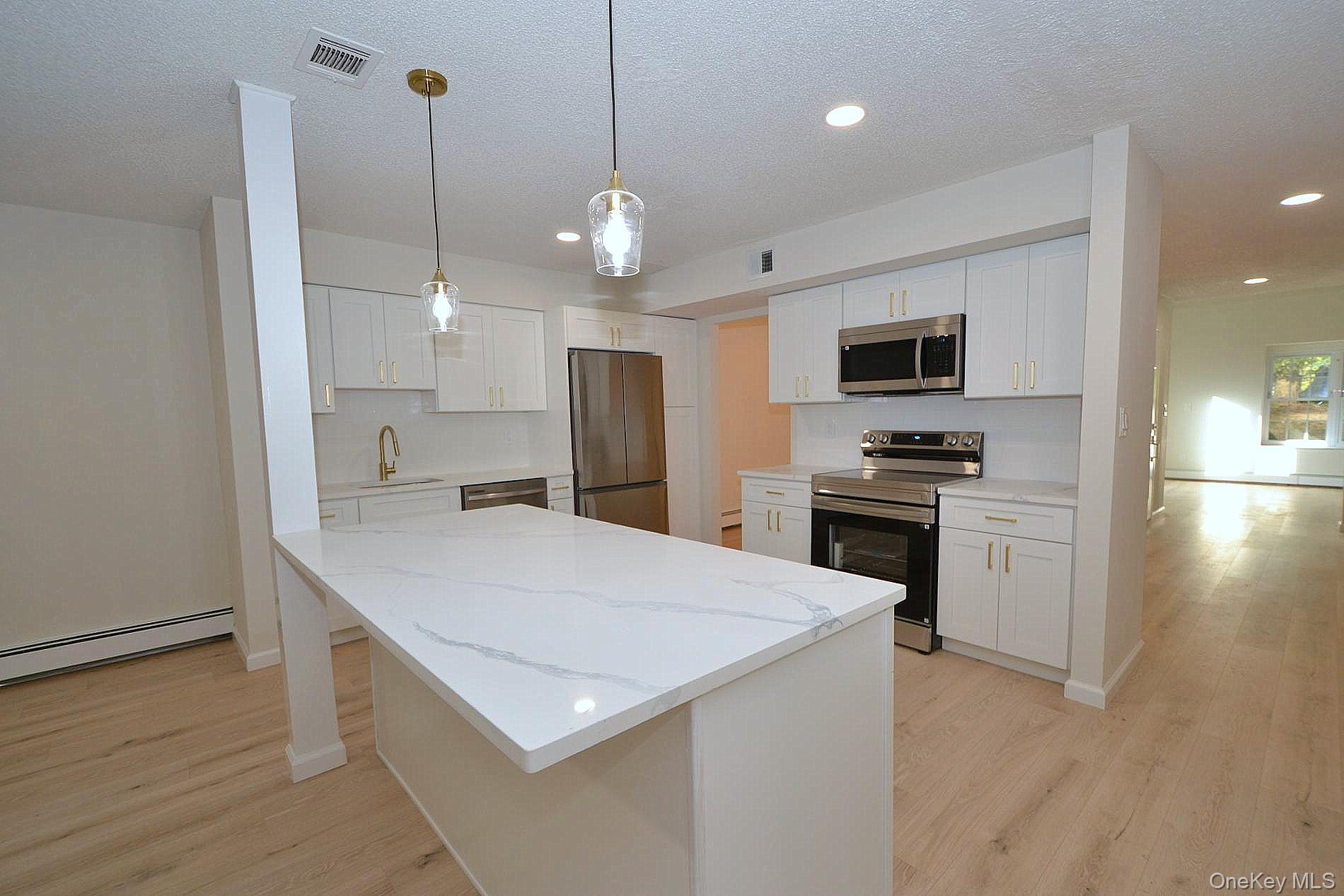 5 Hunt Club Drive, Coram, NY 11727